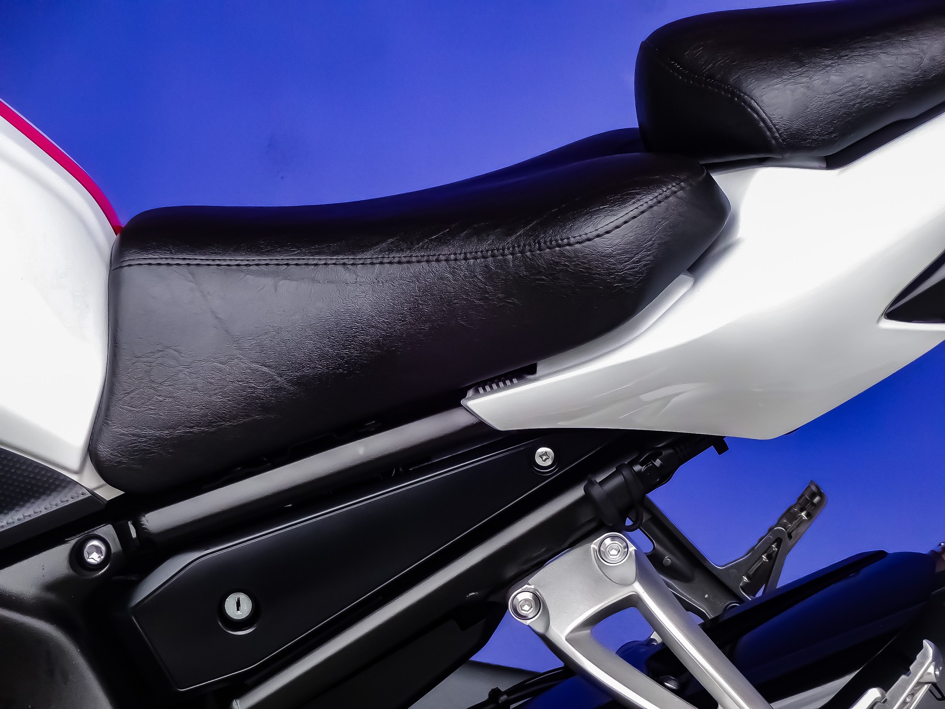 YAMAHA FZ1 N-image-8