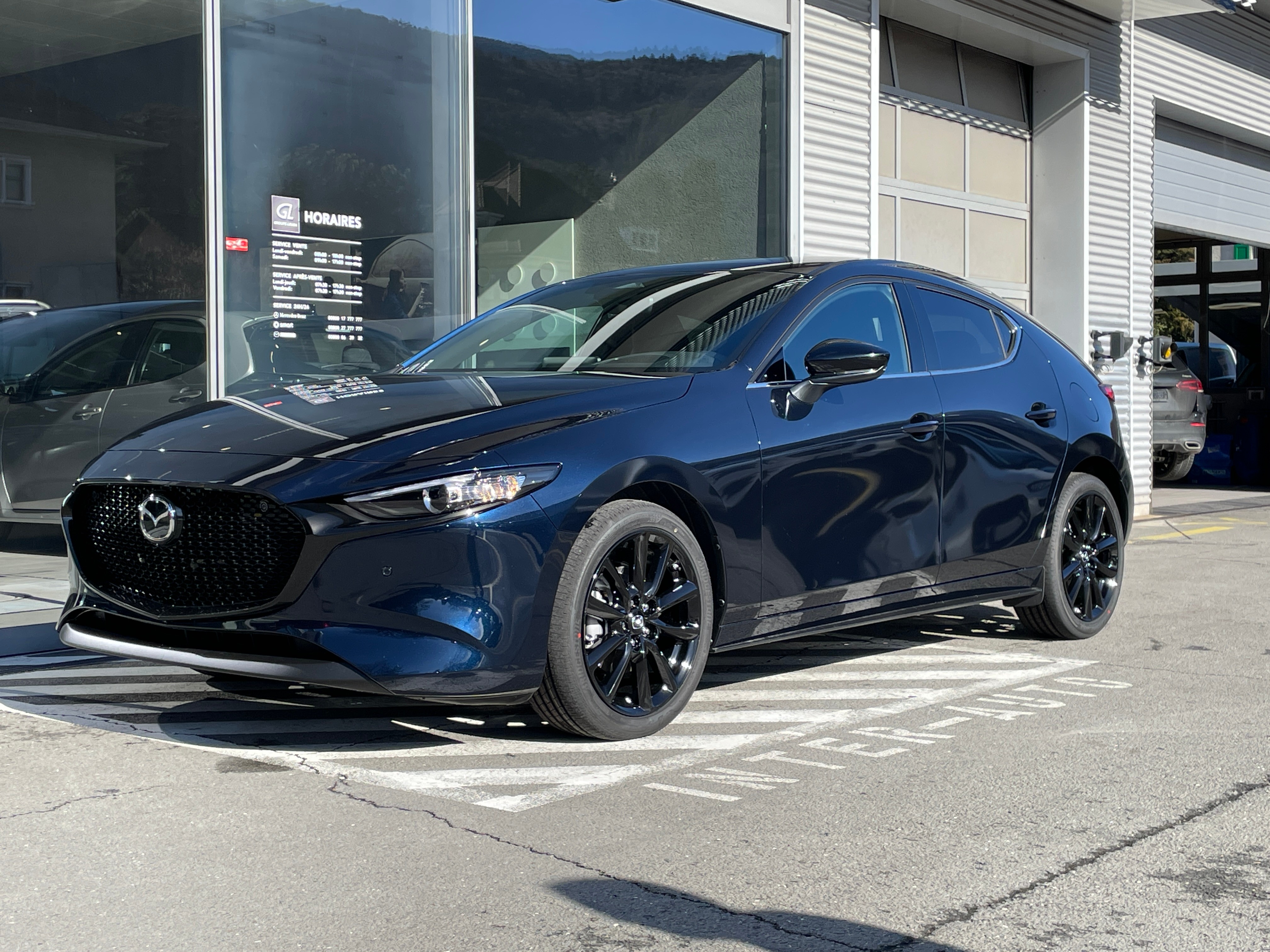 Photo MAZDA 3 3 Hatchback SKYACTIV-X M Hybrid 186 Homura Automat
