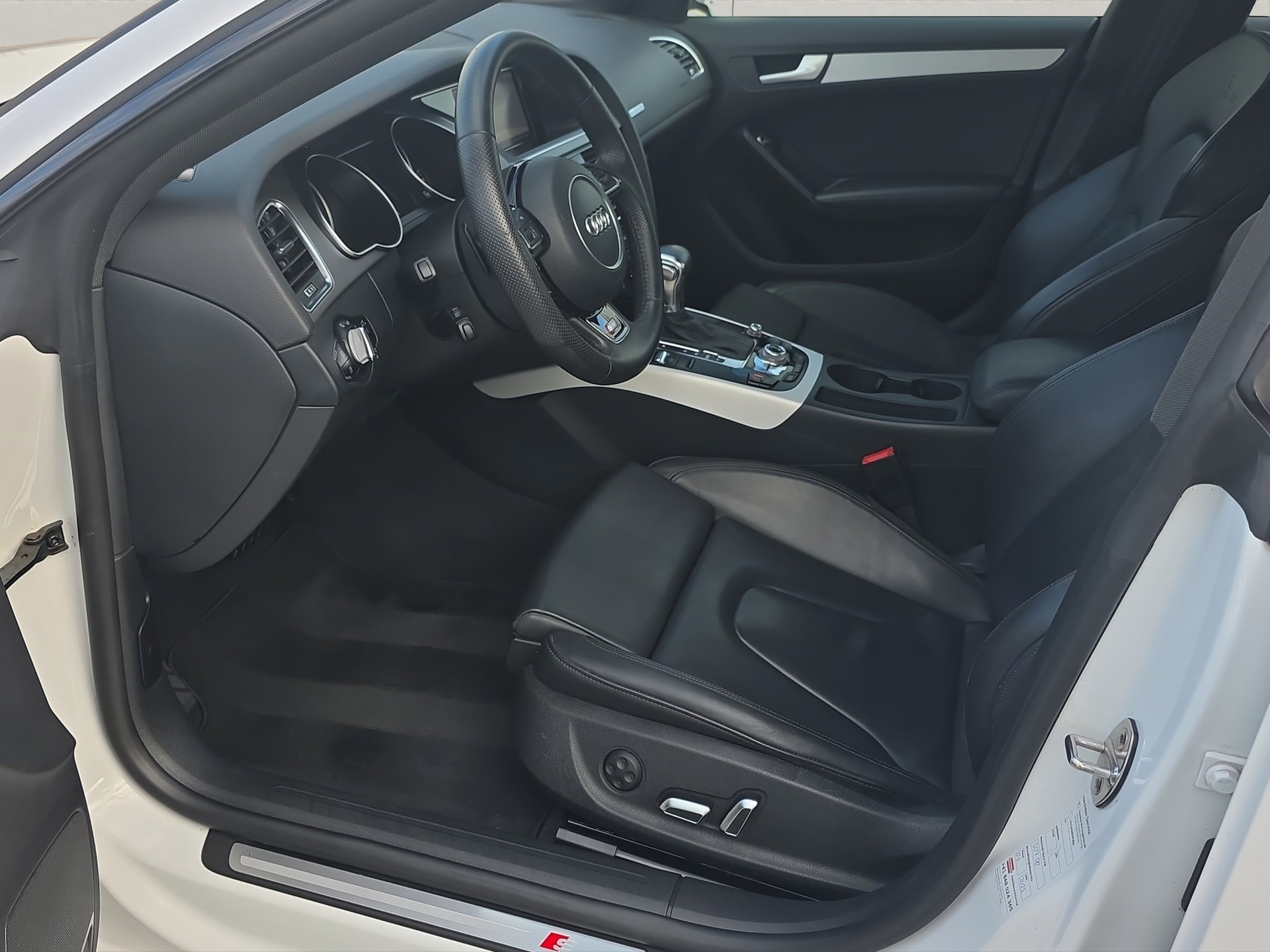 AUDI A5 Sportback 3.0 TDI quattro S-tronic-image-8