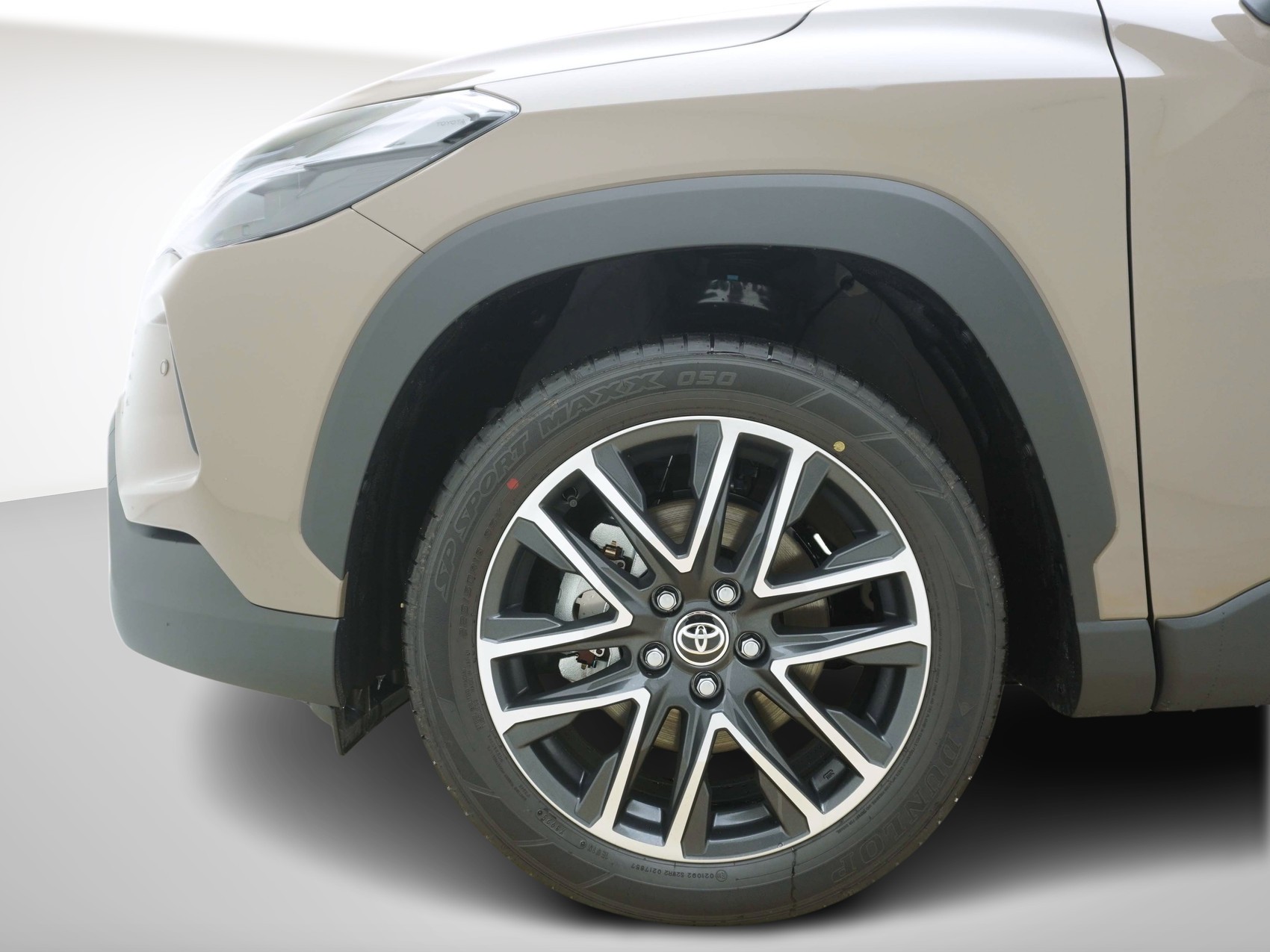 TOYOTA Corolla Cross 2.0 HSD Trend AWD-i ** mit Panorama-Glasdach **-image-5