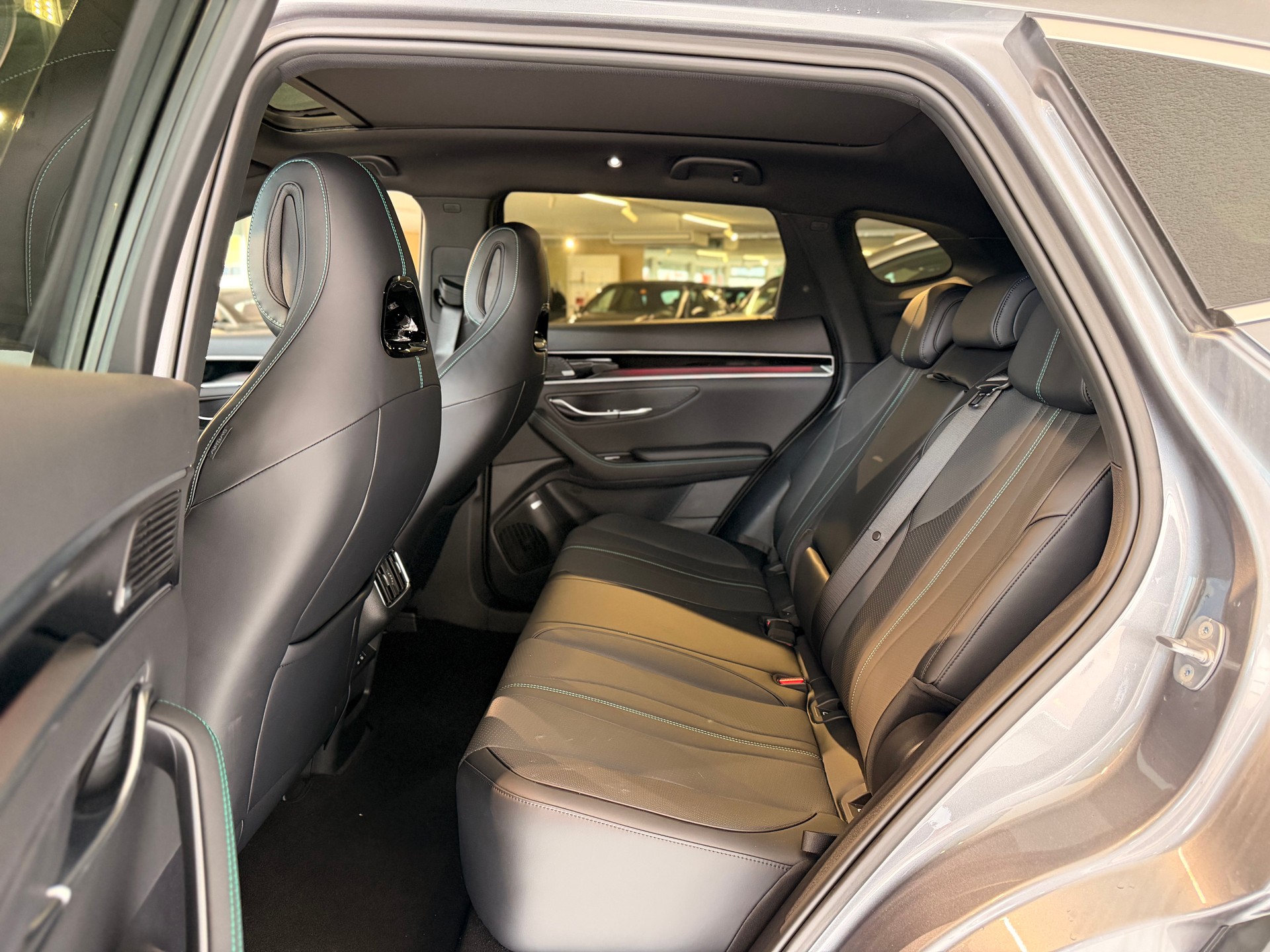 BYD Seal U DM-i Design AWD-image-16