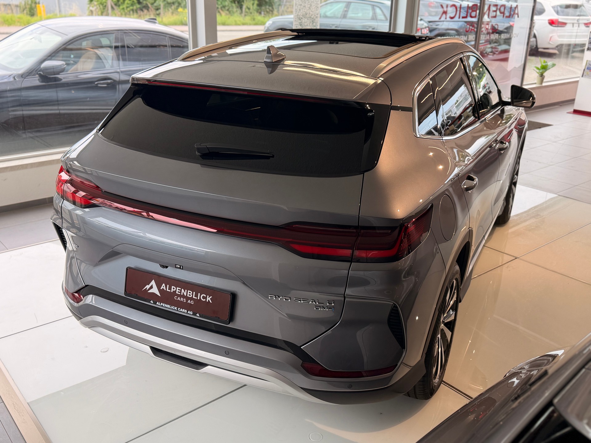 BYD Seal U DM-i Design AWD-image-5