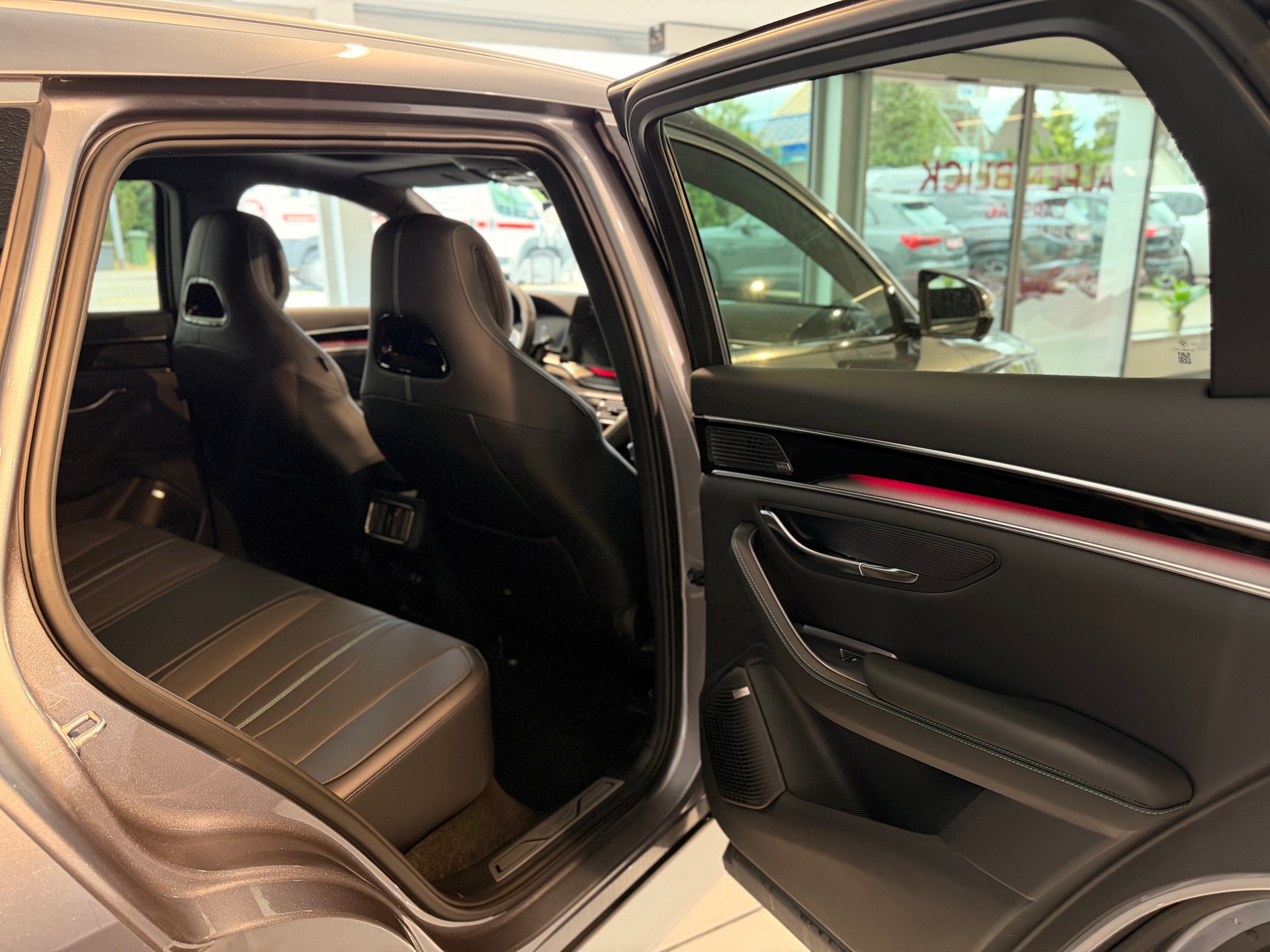 BYD Seal U DM-i Design AWD-image-18