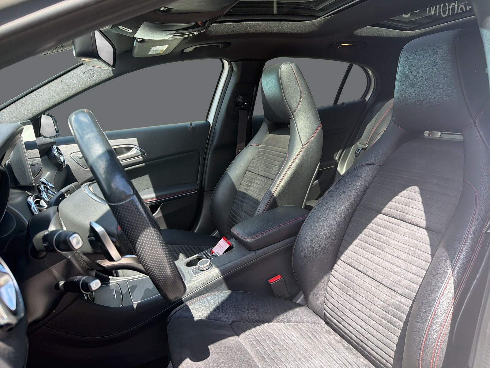 MERCEDES-BENZ GLA 250 AMG Line 4Matic-image-8