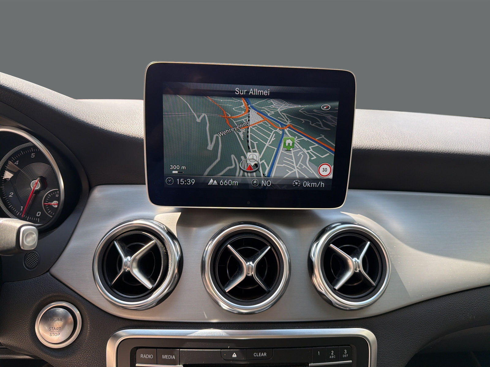 MERCEDES-BENZ GLA 250 AMG Line 4Matic-image-15