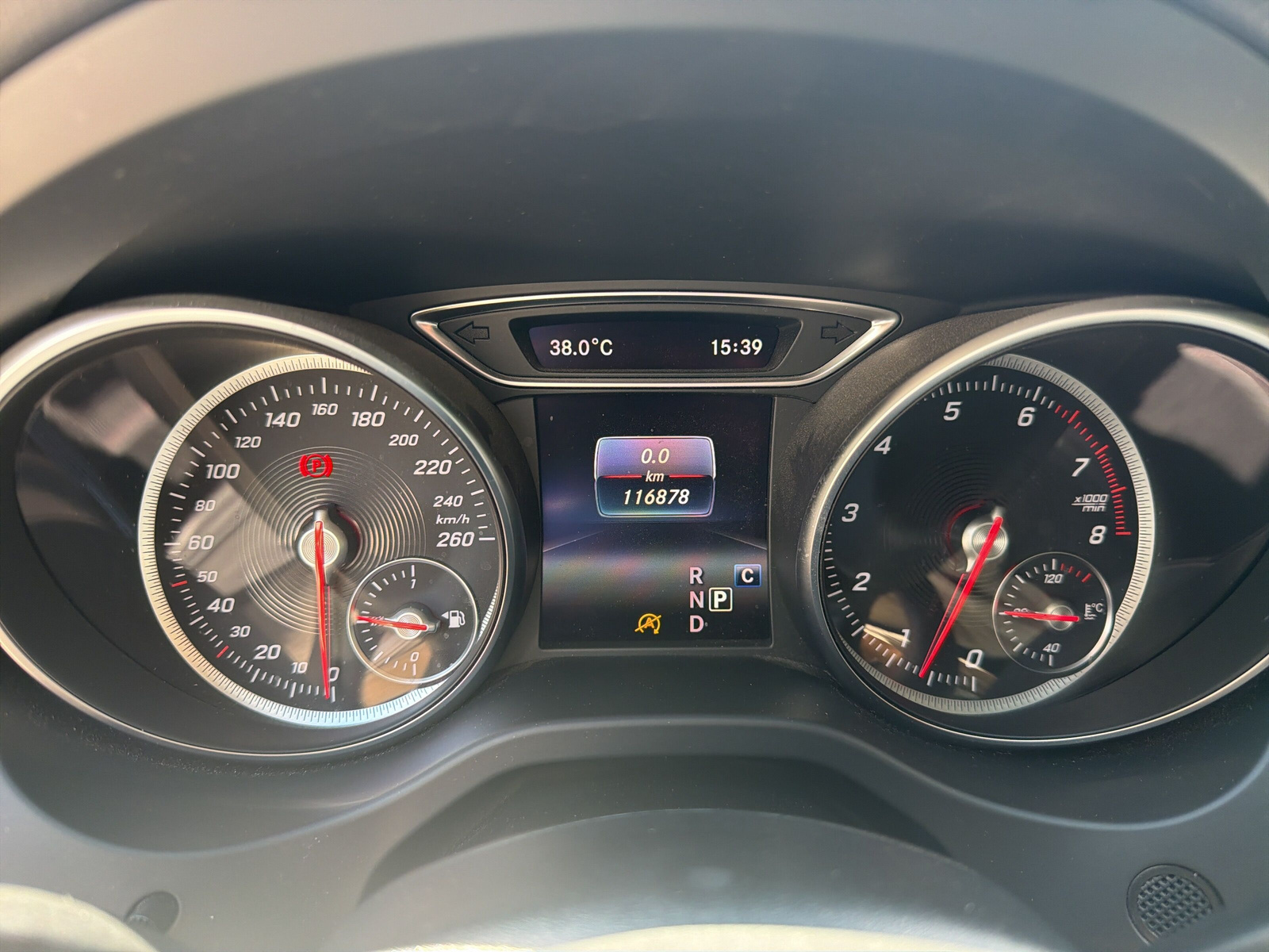 MERCEDES-BENZ GLA 250 AMG Line 4Matic-image-10