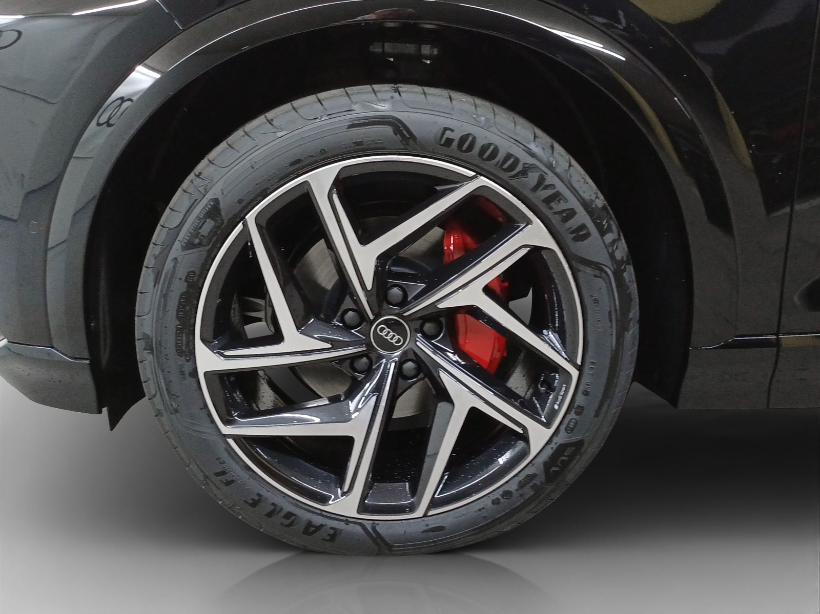 AUDI Q6 Sportback e-tron quattro-image-15