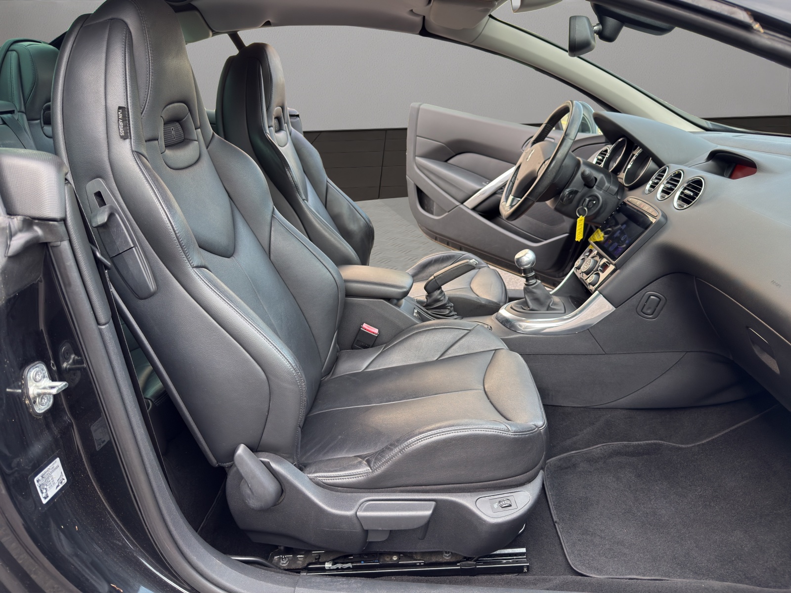 PEUGEOT 308 CC 1.6 16V Turbo Sport Pack-image-14