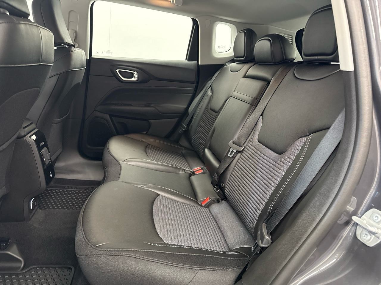 JEEP Compass 4x2 1.5 T MHEV Altitude-image-9