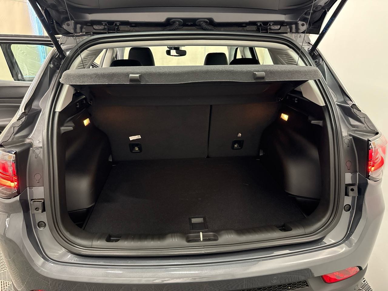 JEEP Compass 4x2 1.5 T MHEV Altitude-image-11