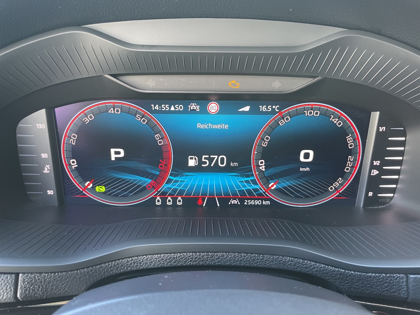 SKODA Karoq 2.0 TSI SportLine 4x4 DSG-image-8