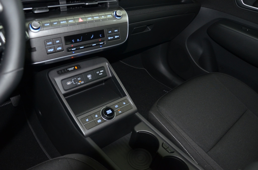 HYUNDAI Kona EV 64.8 kWh Premium *360°*Blackpack*-image-23