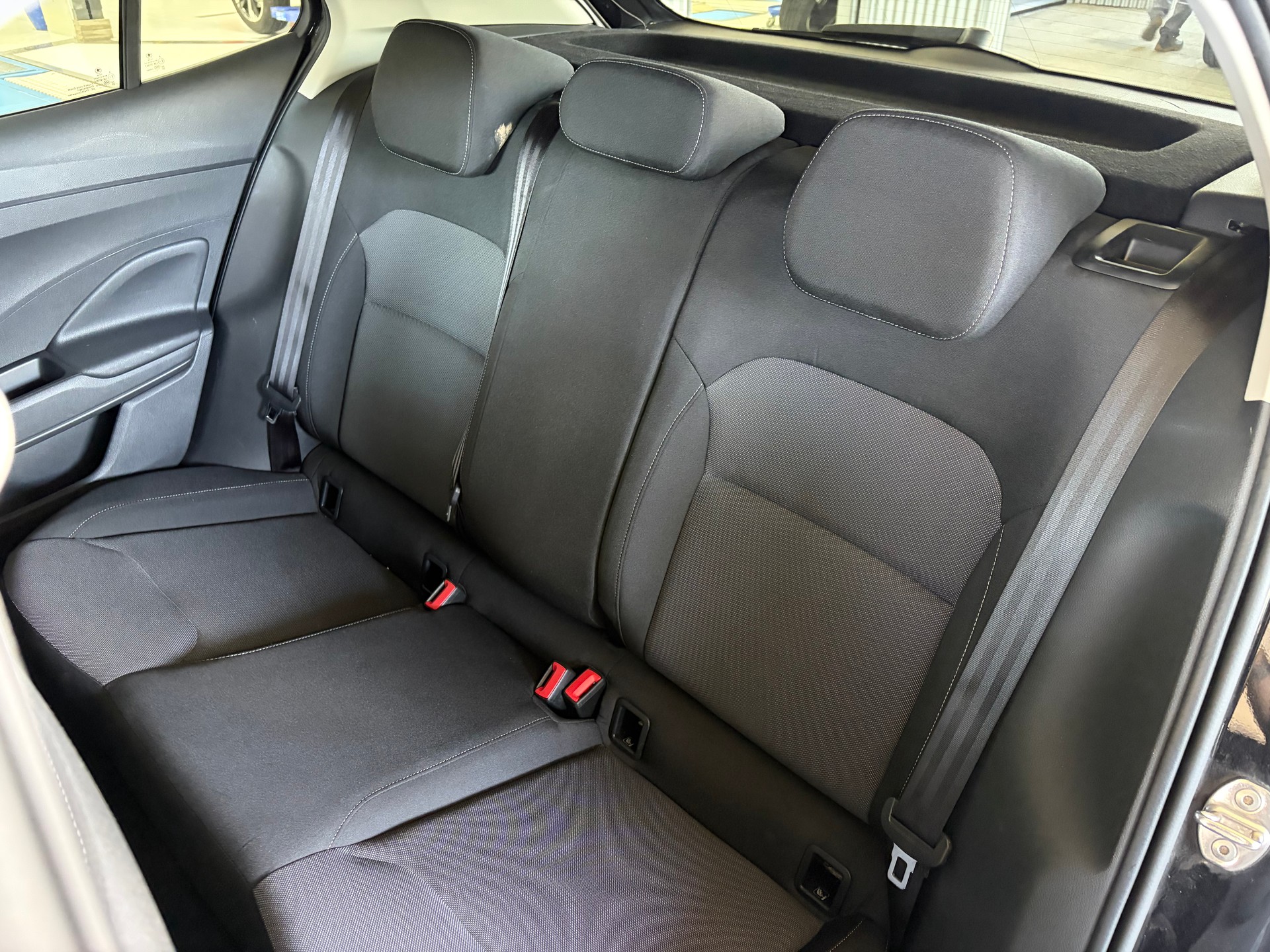 SKODA Fabia 1.0 TSI Ambition-image-6
