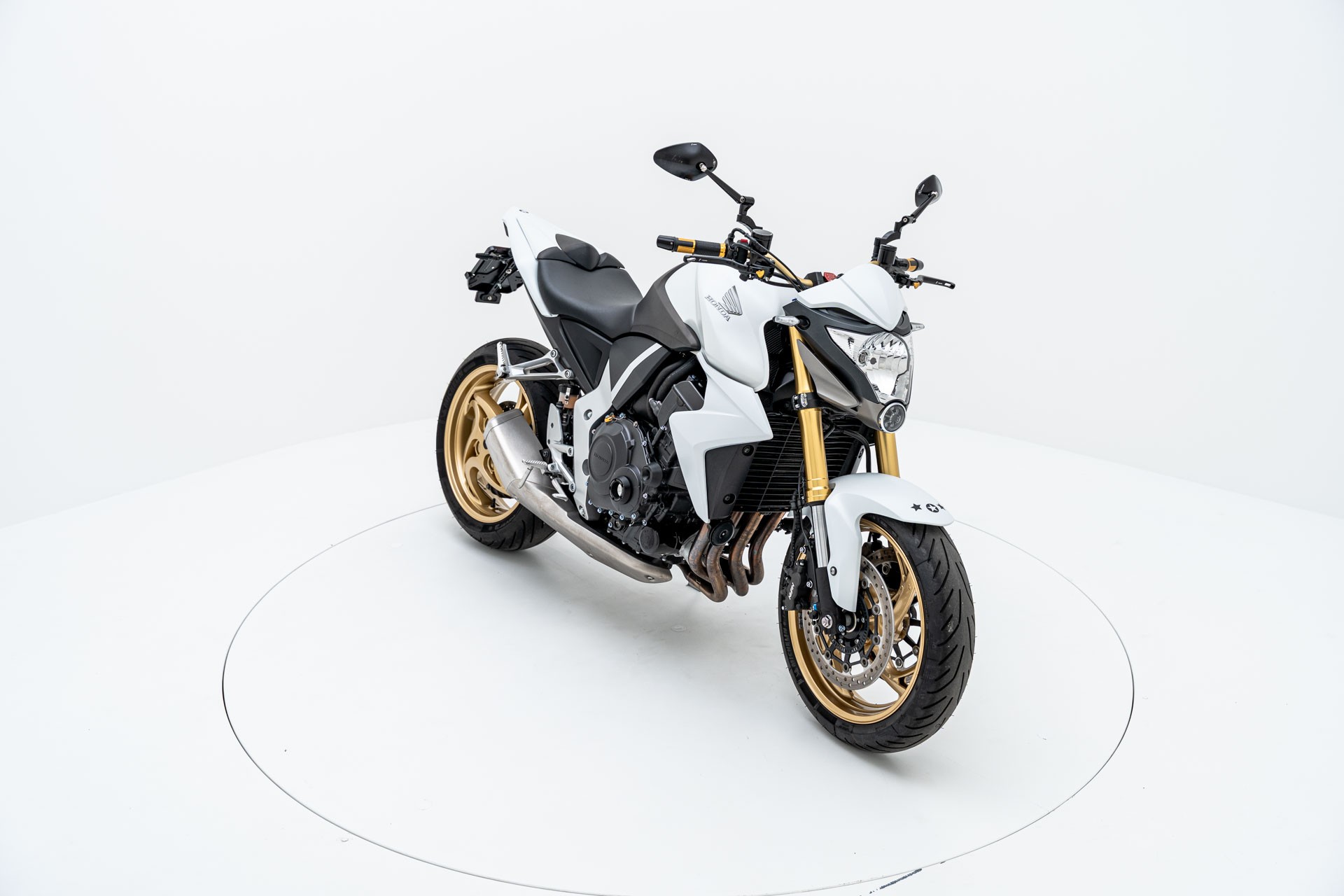 HONDA CB 1000 R ABS-showroom-element-1