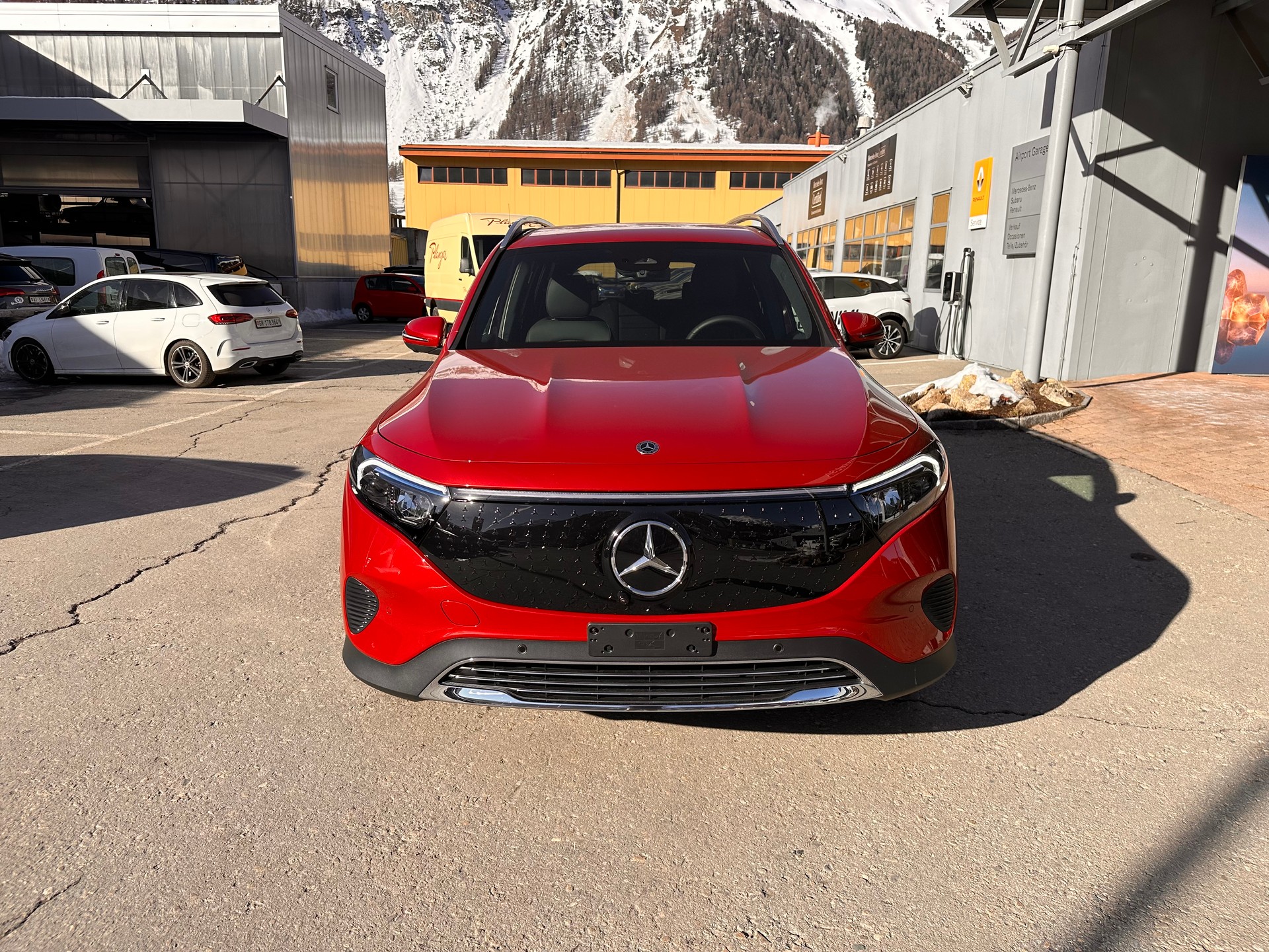 MERCEDES-BENZ EQB 350 Swiss Star Progressive 4Matic-showroom-element-2