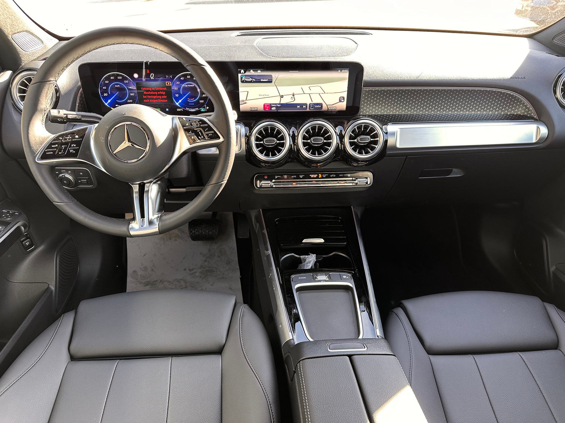 MERCEDES-BENZ EQB 350 Swiss Star Progressive 4Matic-image-8