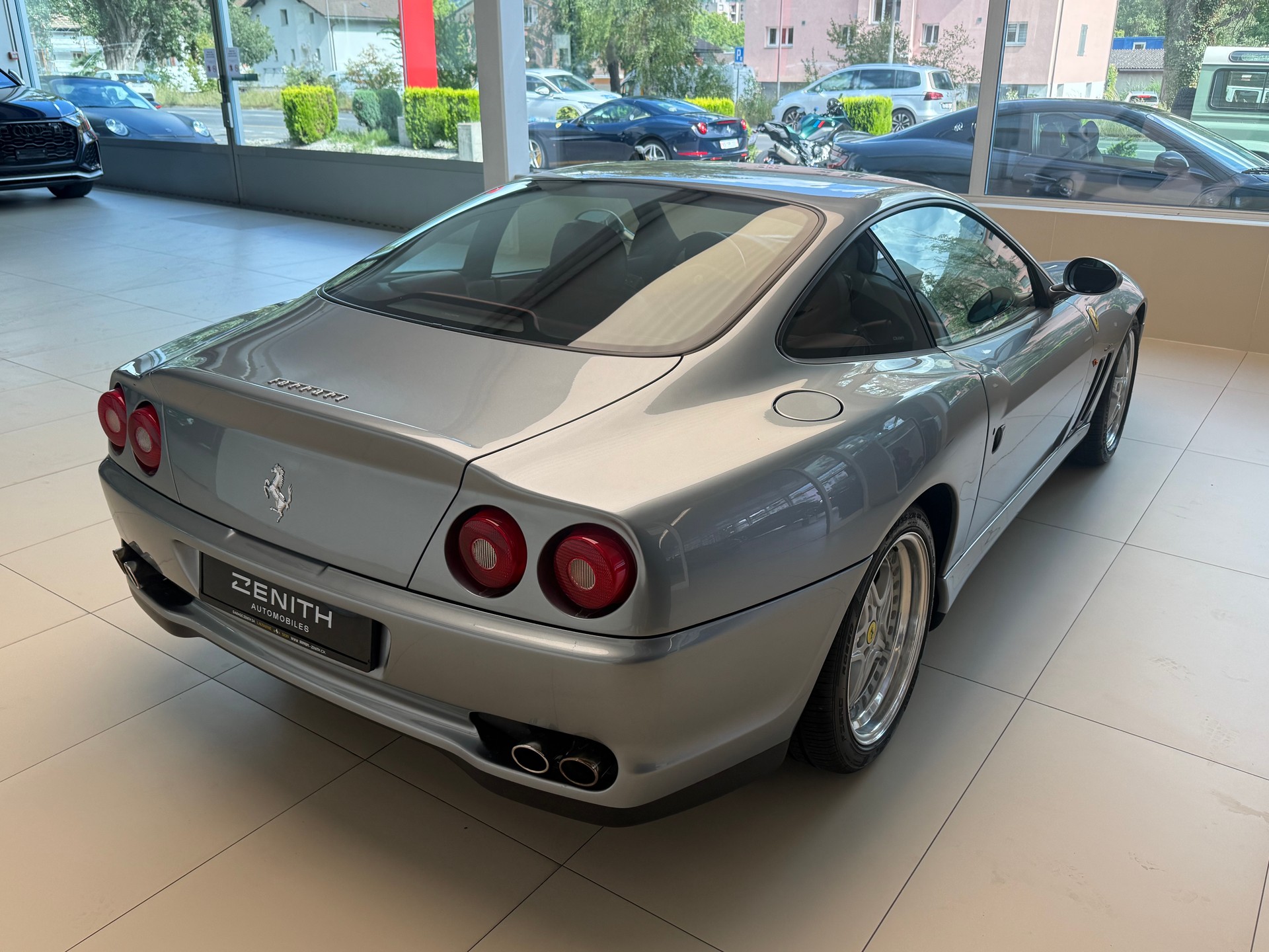 FERRARI F550-image-4