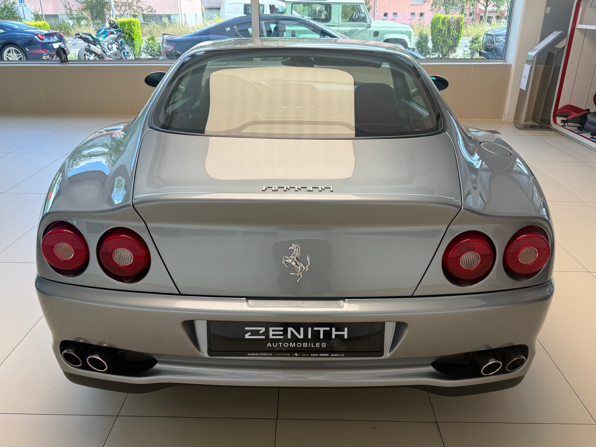 FERRARI F550-image-5