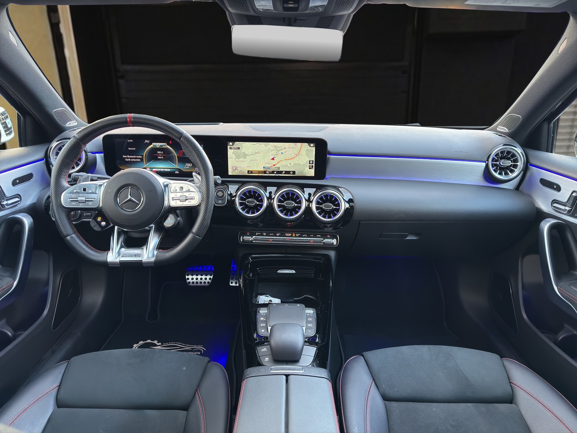 MERCEDES-BENZ A 35 AMG 4matic-image-10