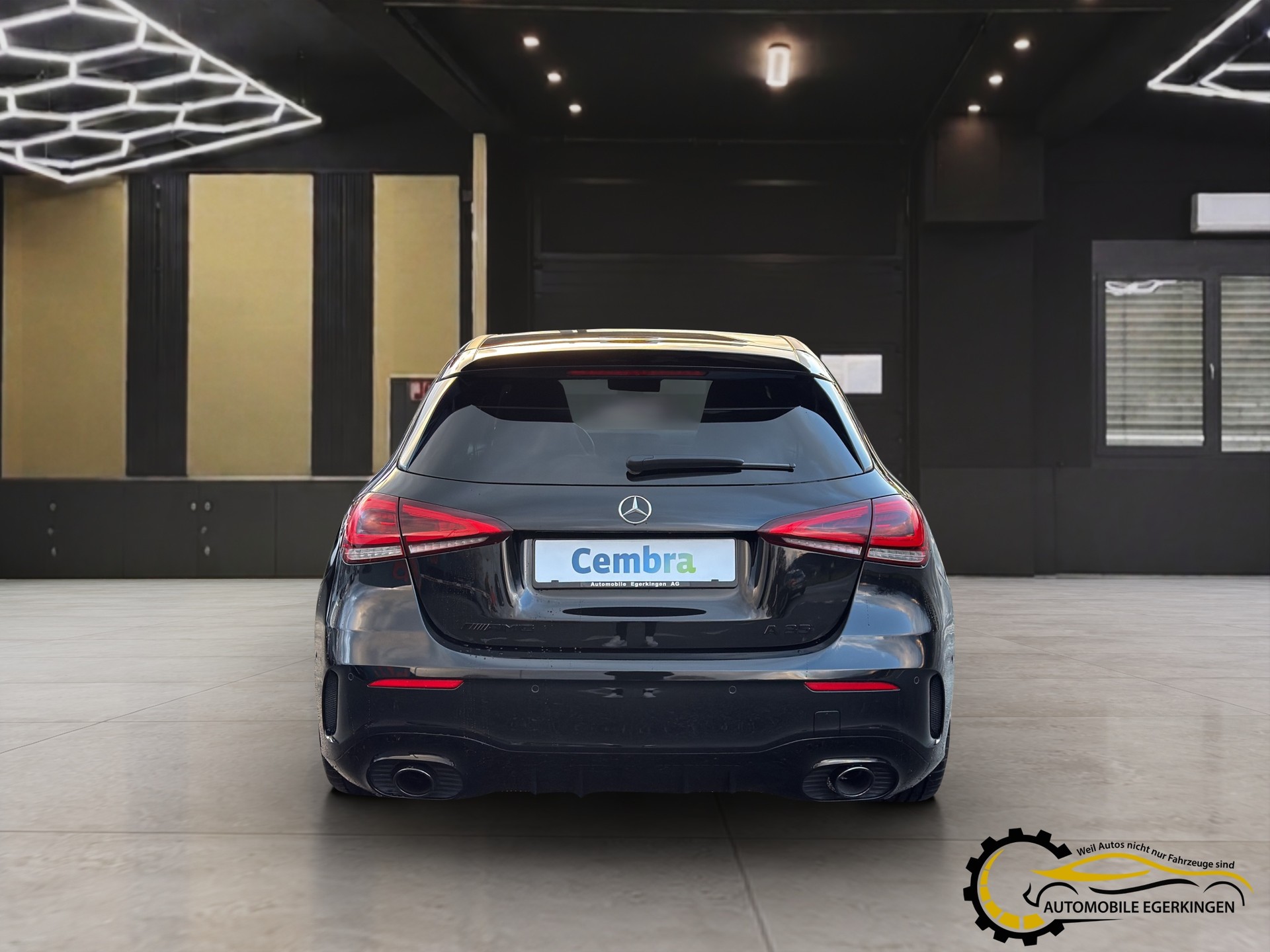 MERCEDES-BENZ A 35 AMG 4matic-image-5