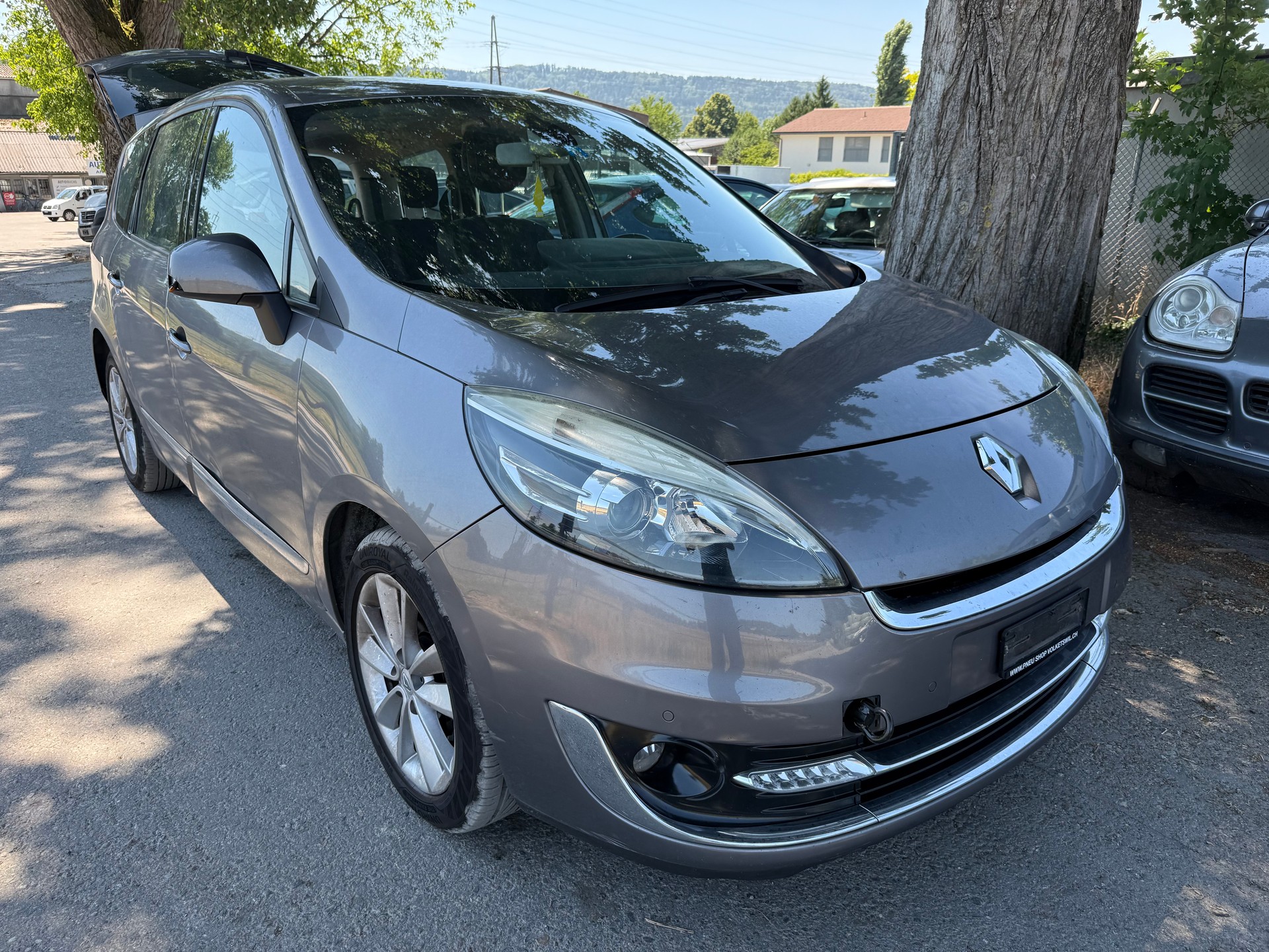 RENAULT Grand Scénic 1.4 16V Turbo Privilège-image-0