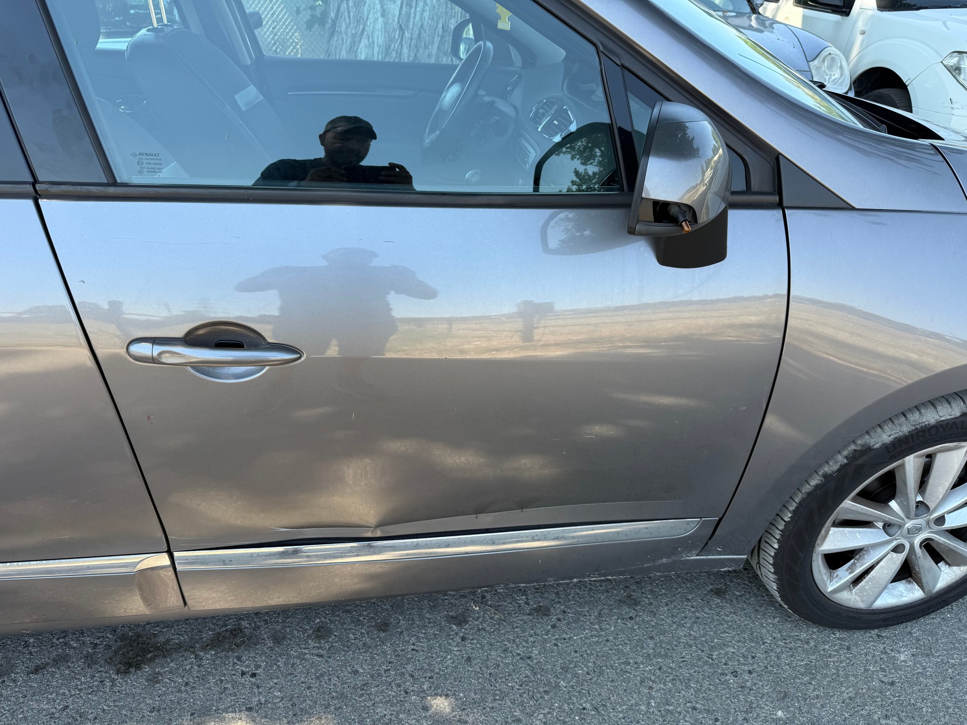 RENAULT Grand Scénic 1.4 16V Turbo Privilège-image-8