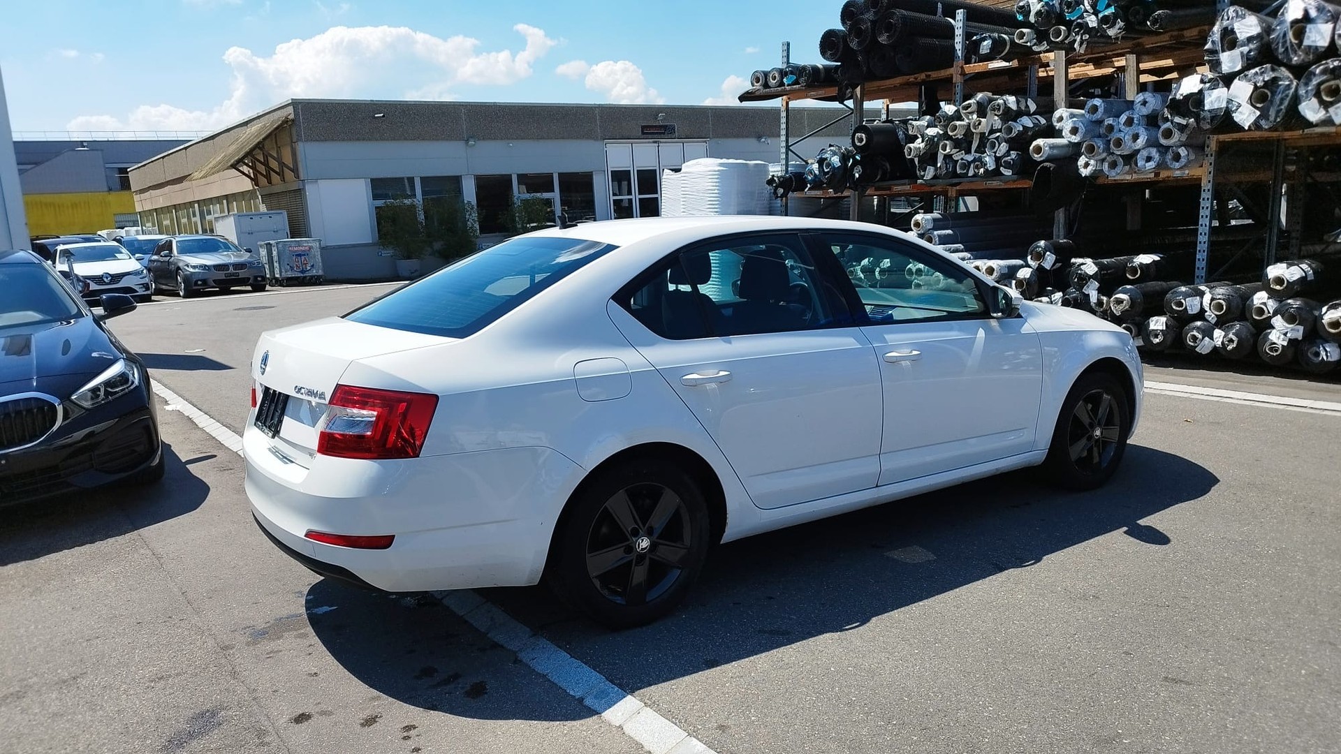 SKODA Octavia 1.6 TDI Ambition-image-2