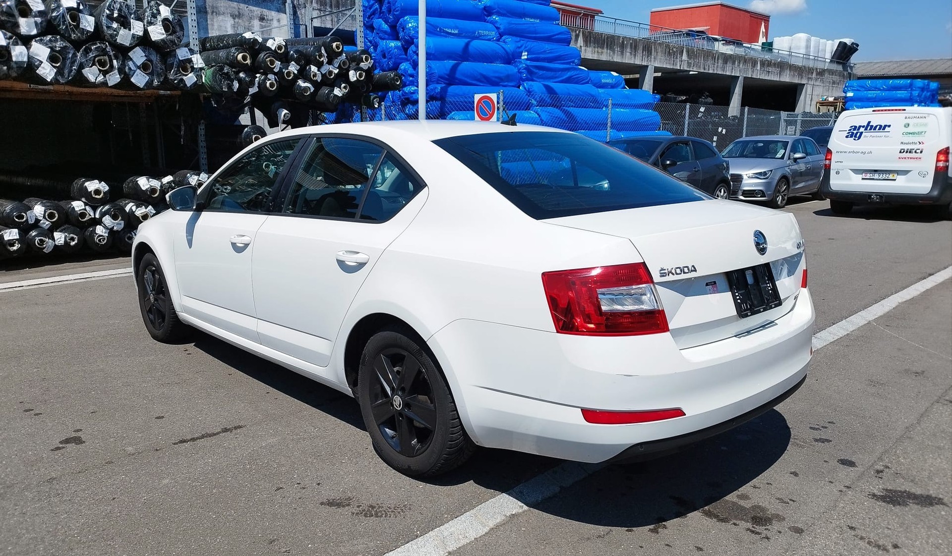 SKODA Octavia 1.6 TDI Ambition-image-1