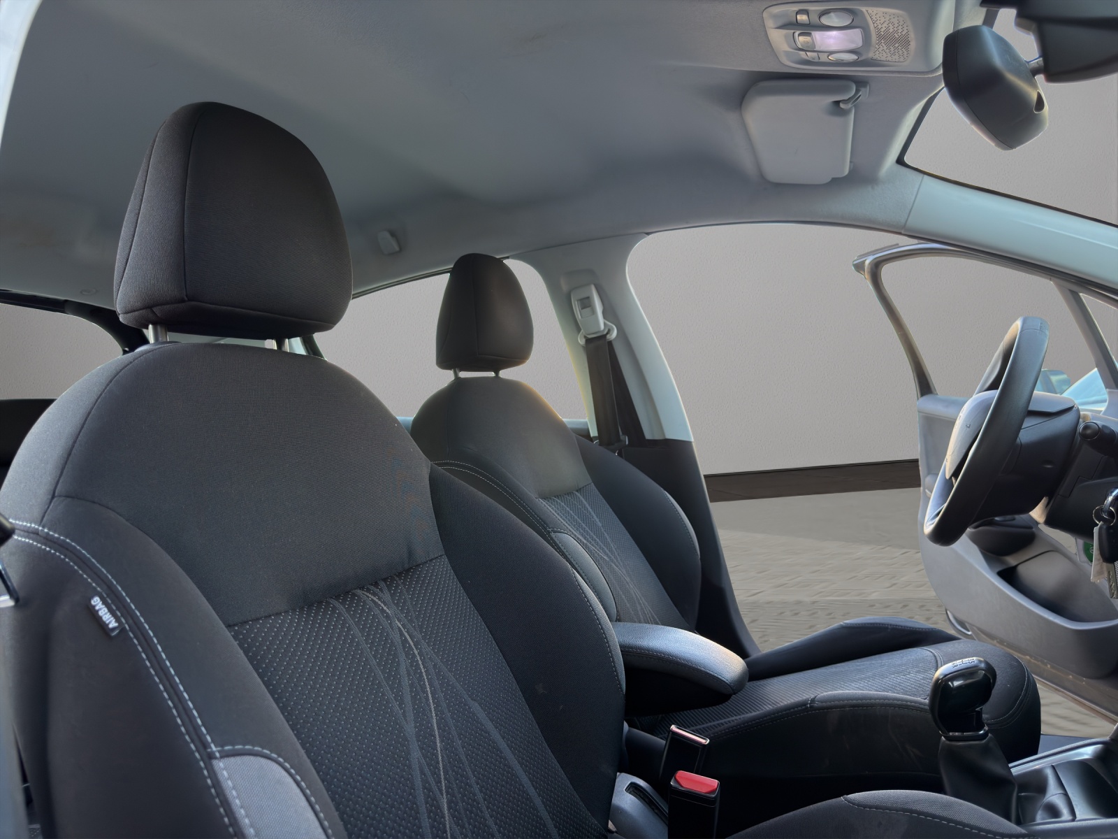 PEUGEOT 208 1.2 VTI Access-image-18