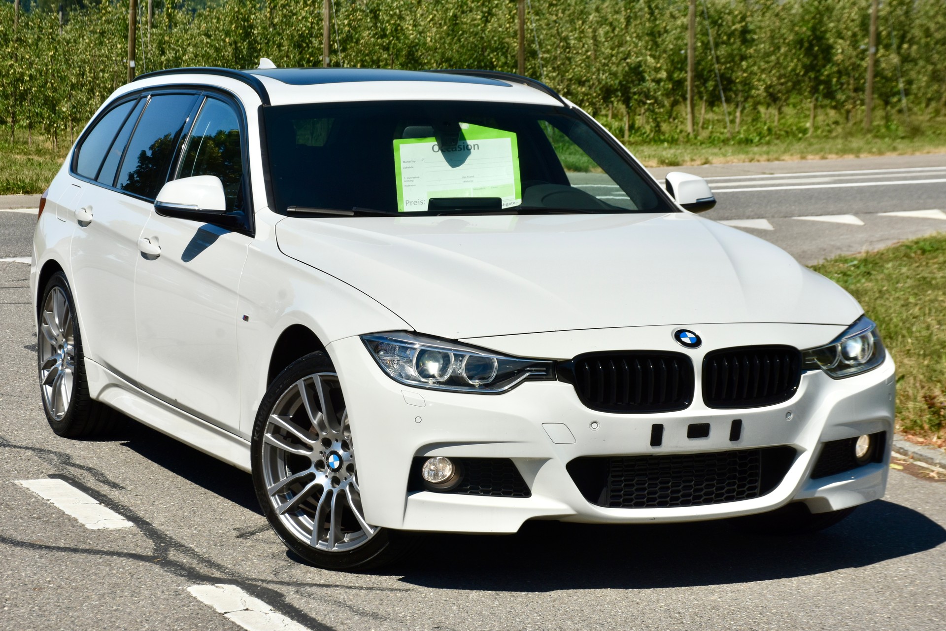 BMW 320d xDrive Touring Sport Line Steptronic-image-0