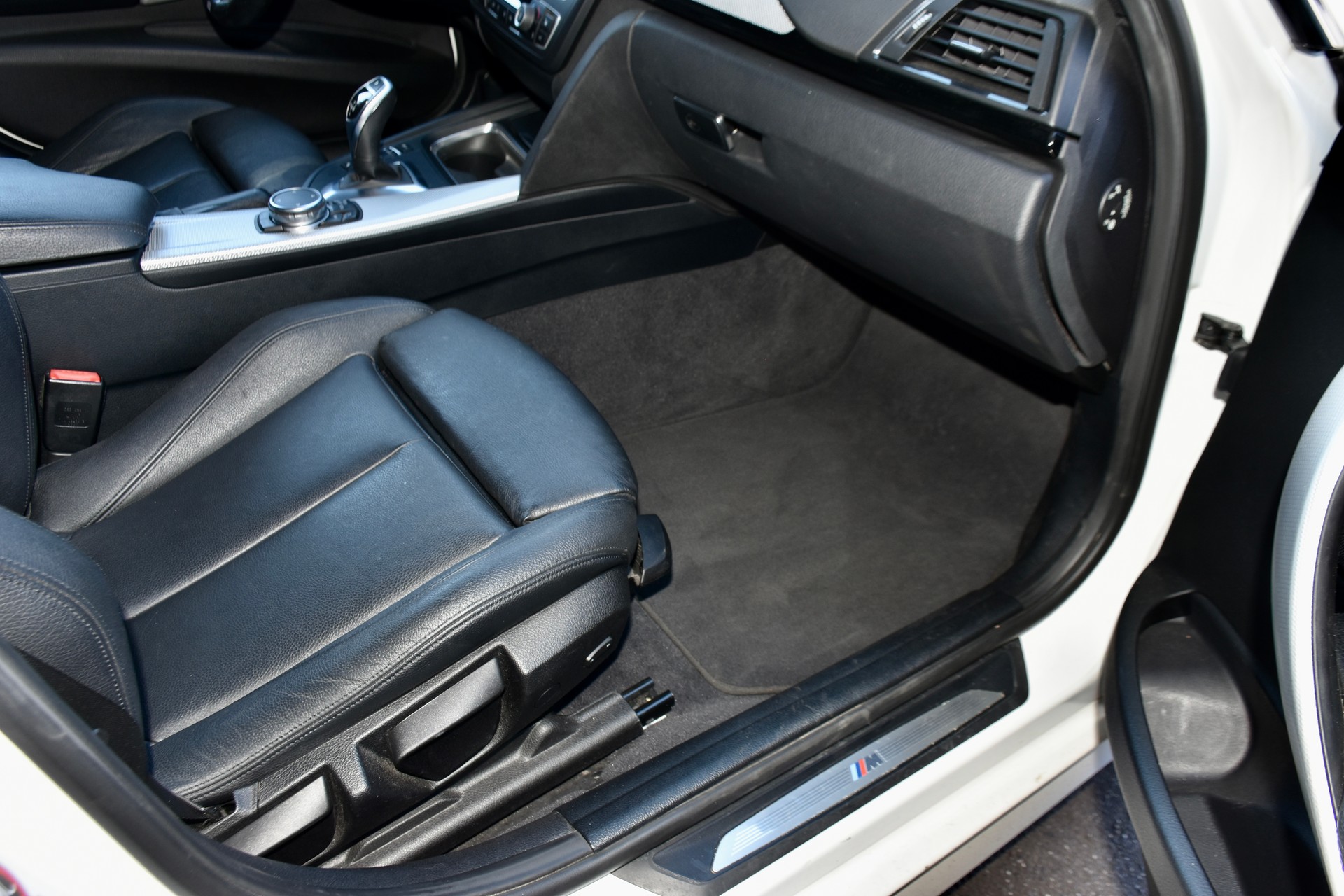 BMW 320d xDrive Touring Sport Line Steptronic-image-5