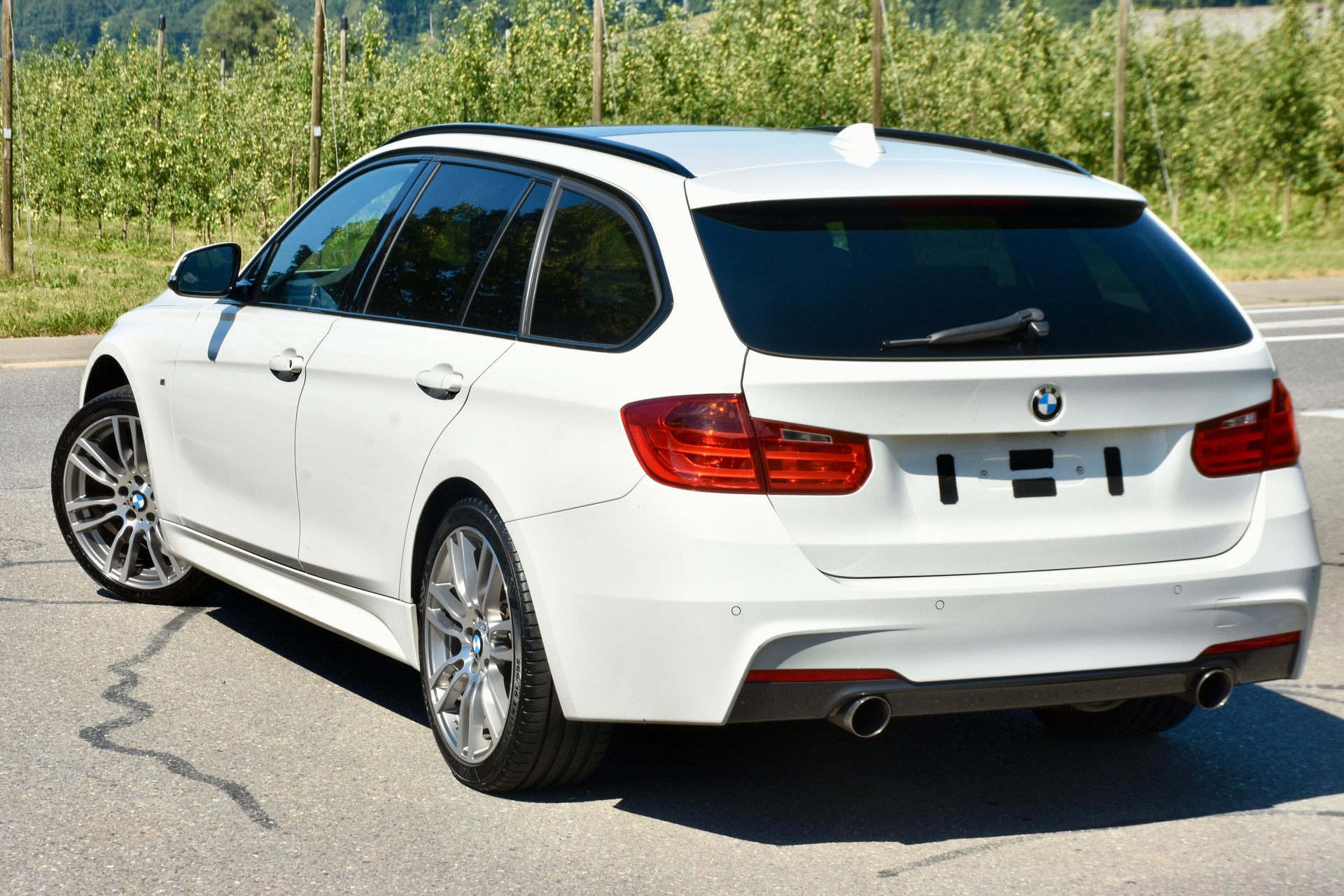 BMW 320d xDrive Touring Sport Line Steptronic-image-1