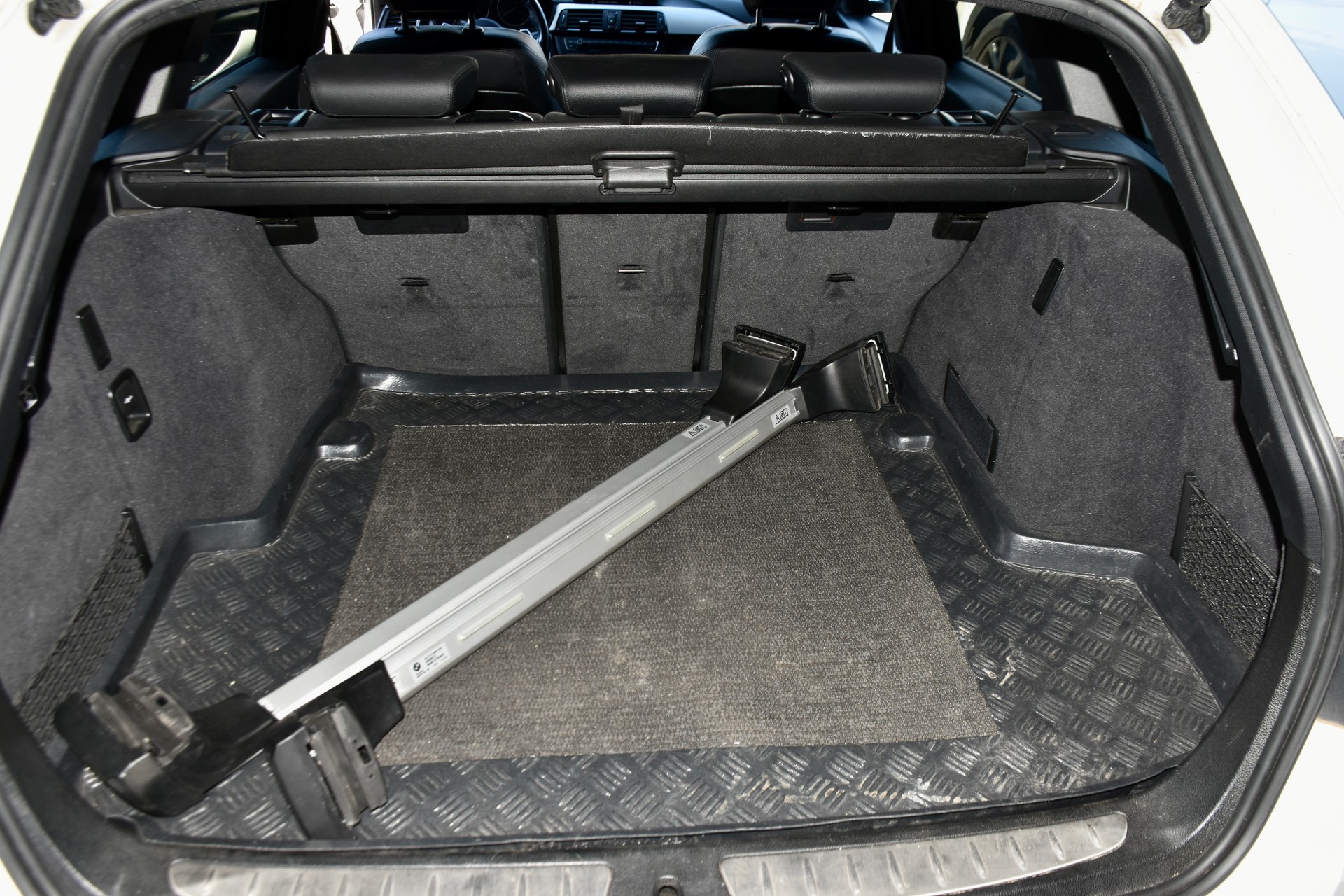 BMW 320d xDrive Touring Sport Line Steptronic-image-7