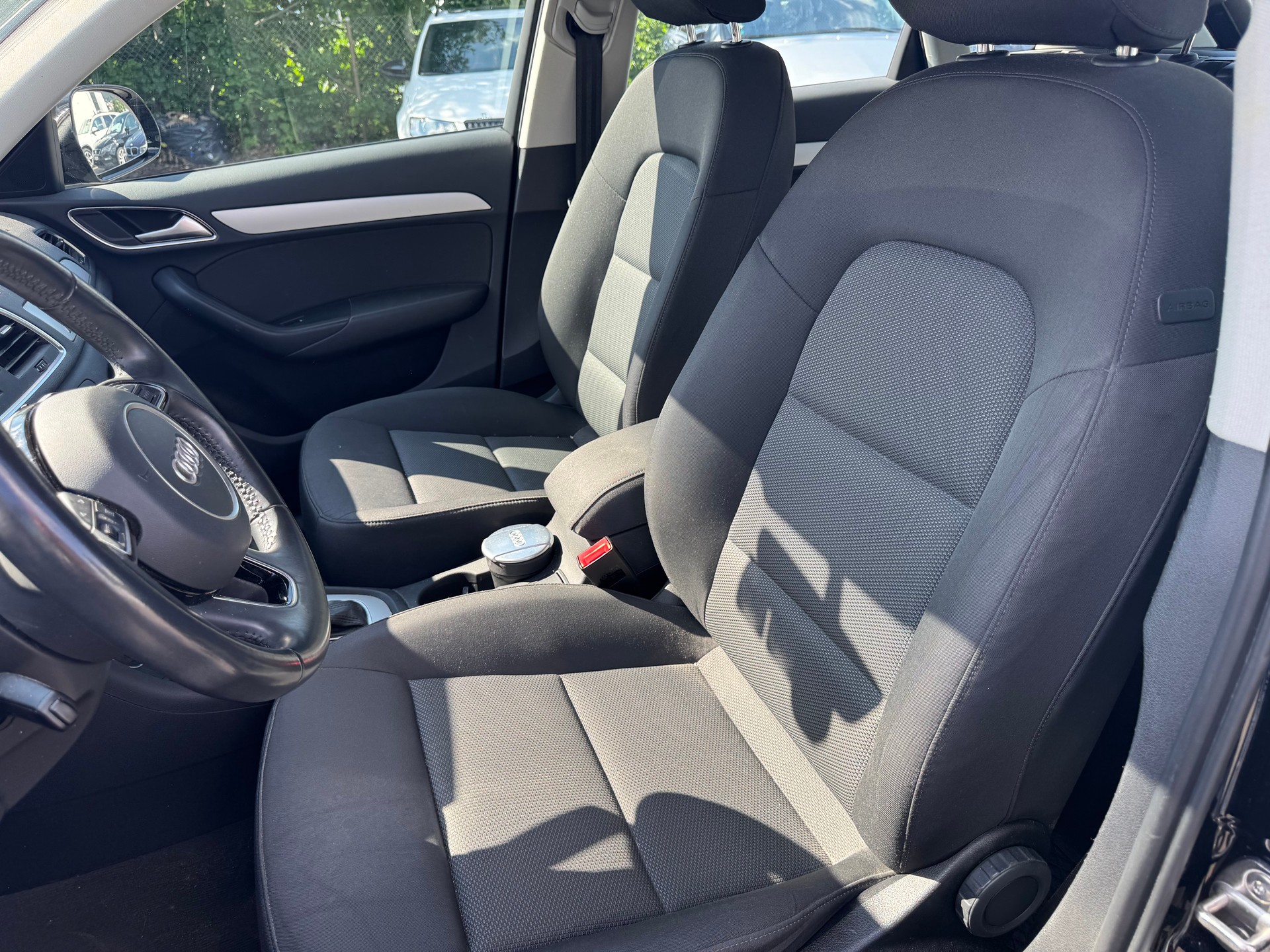 AUDI Q3 2.0 TDI quattro S-tronic-image-7