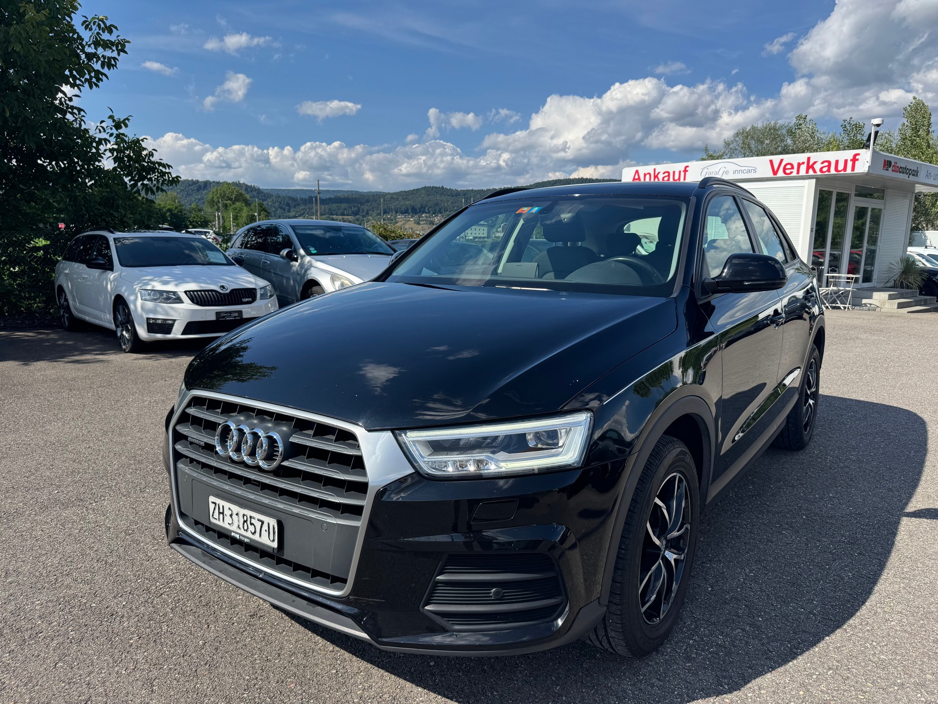 AUDI Q3 2.0 TDI quattro S-tronic-image-0