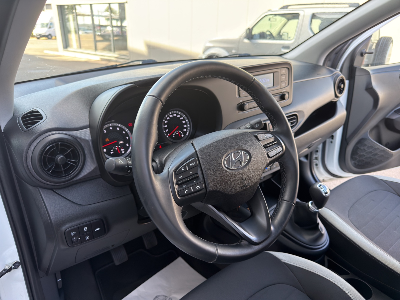 HYUNDAI i10 1.0 Origo-image-21