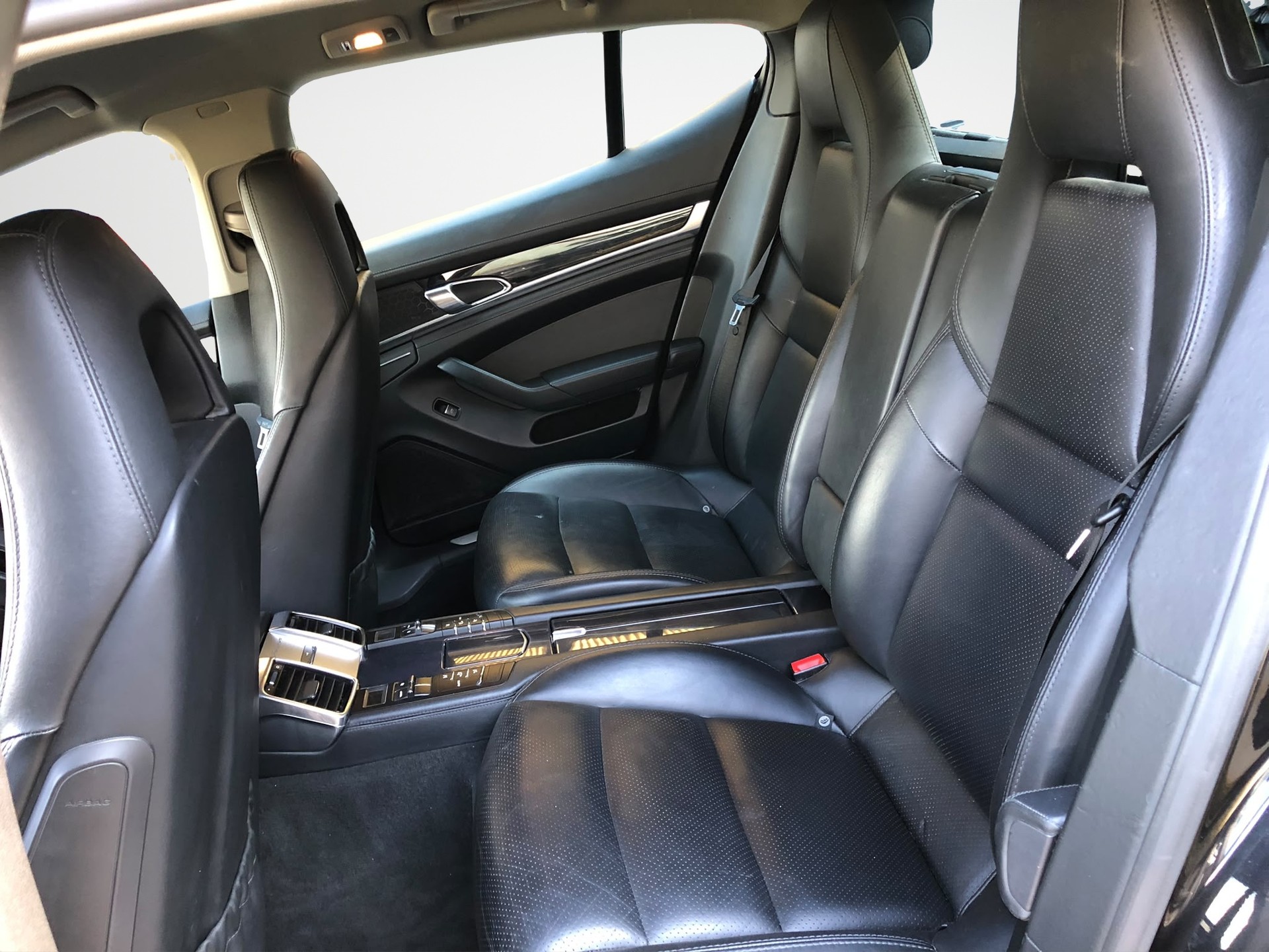 PORSCHE Panamera S Hybrid-image-9
