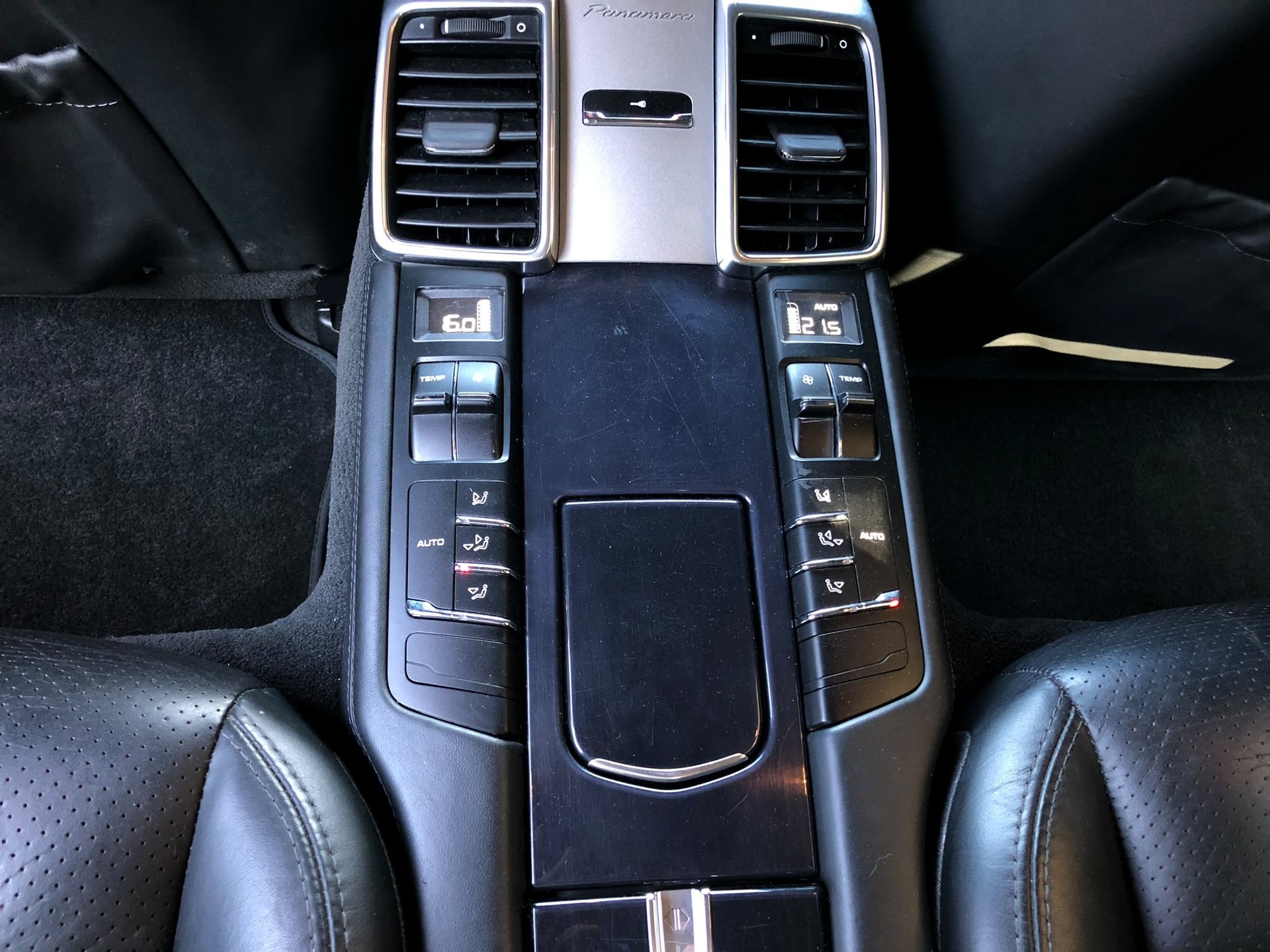 PORSCHE Panamera S Hybrid-image-10