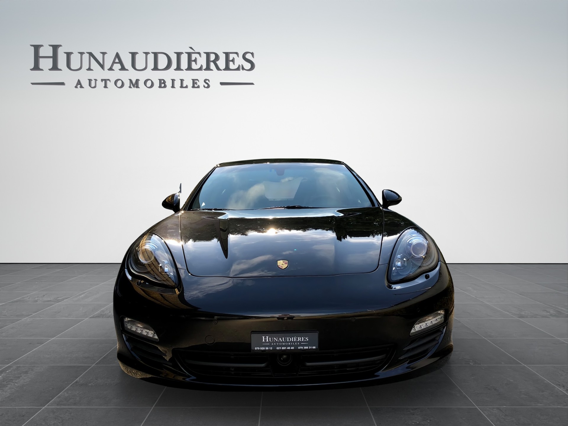 PORSCHE Panamera S Hybrid-image-14