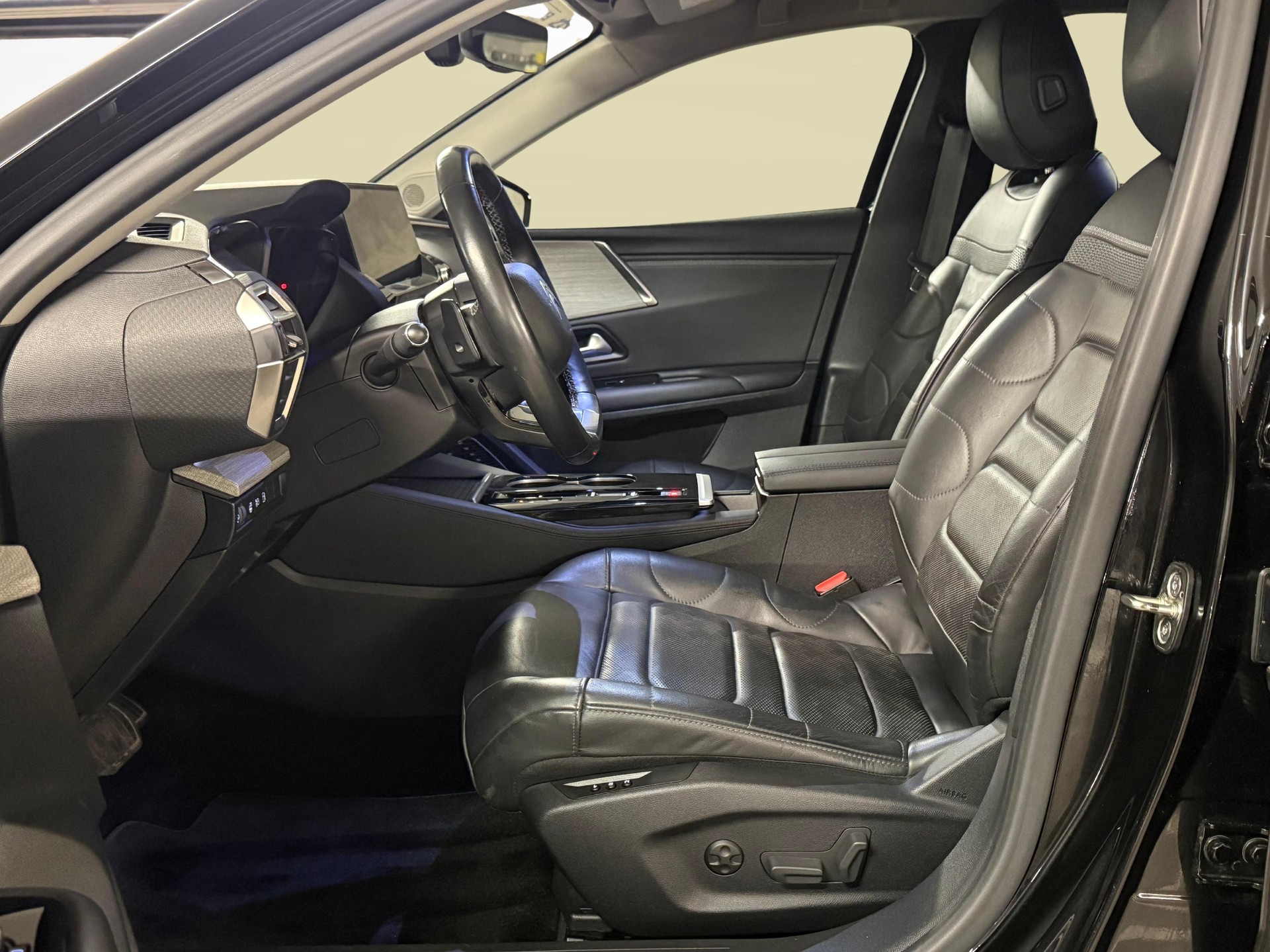 CITROEN C5 X 1.6 Plug-in Hybrid Shine-image-10