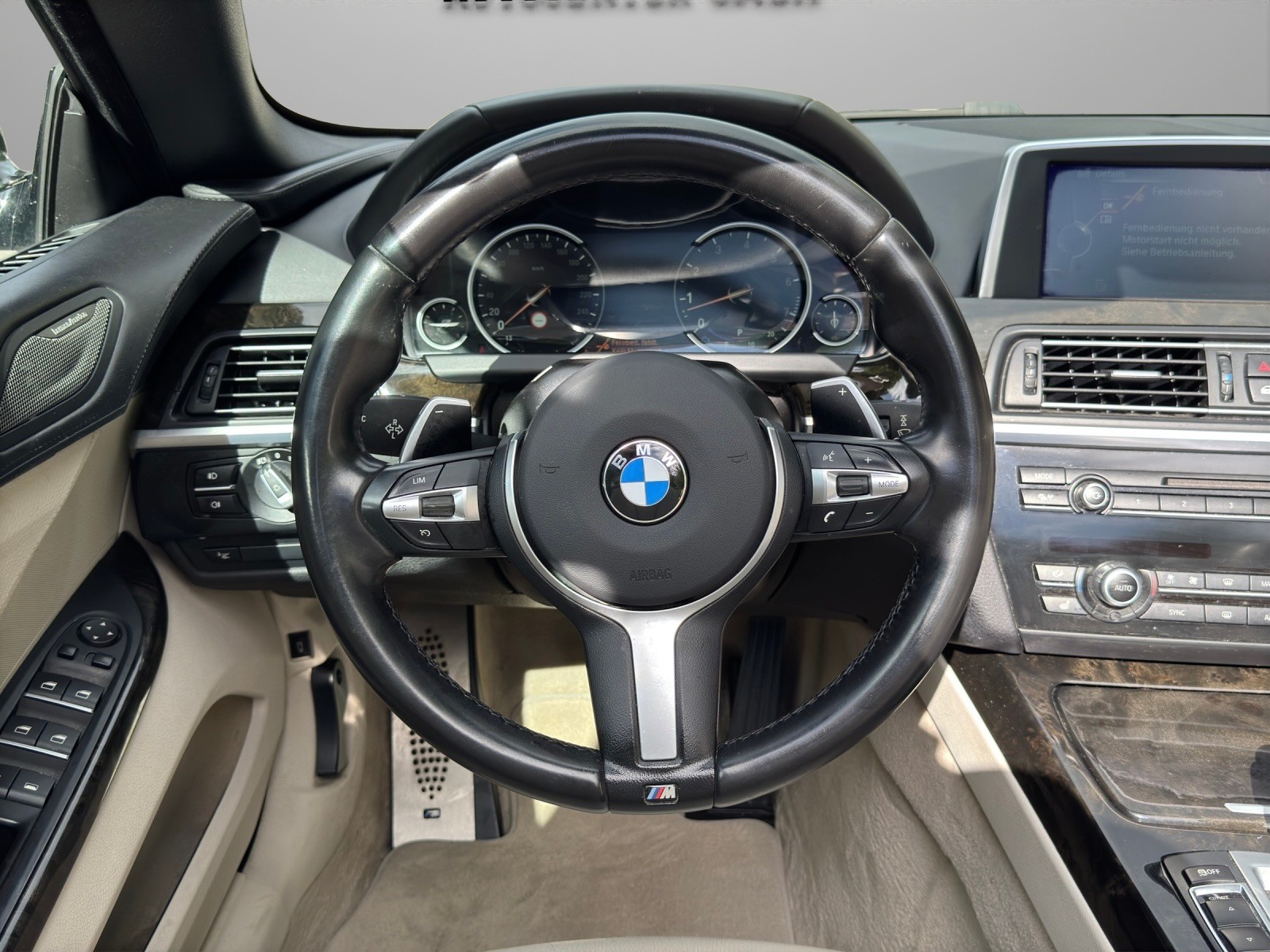 BMW 640i Cabrio-image-9