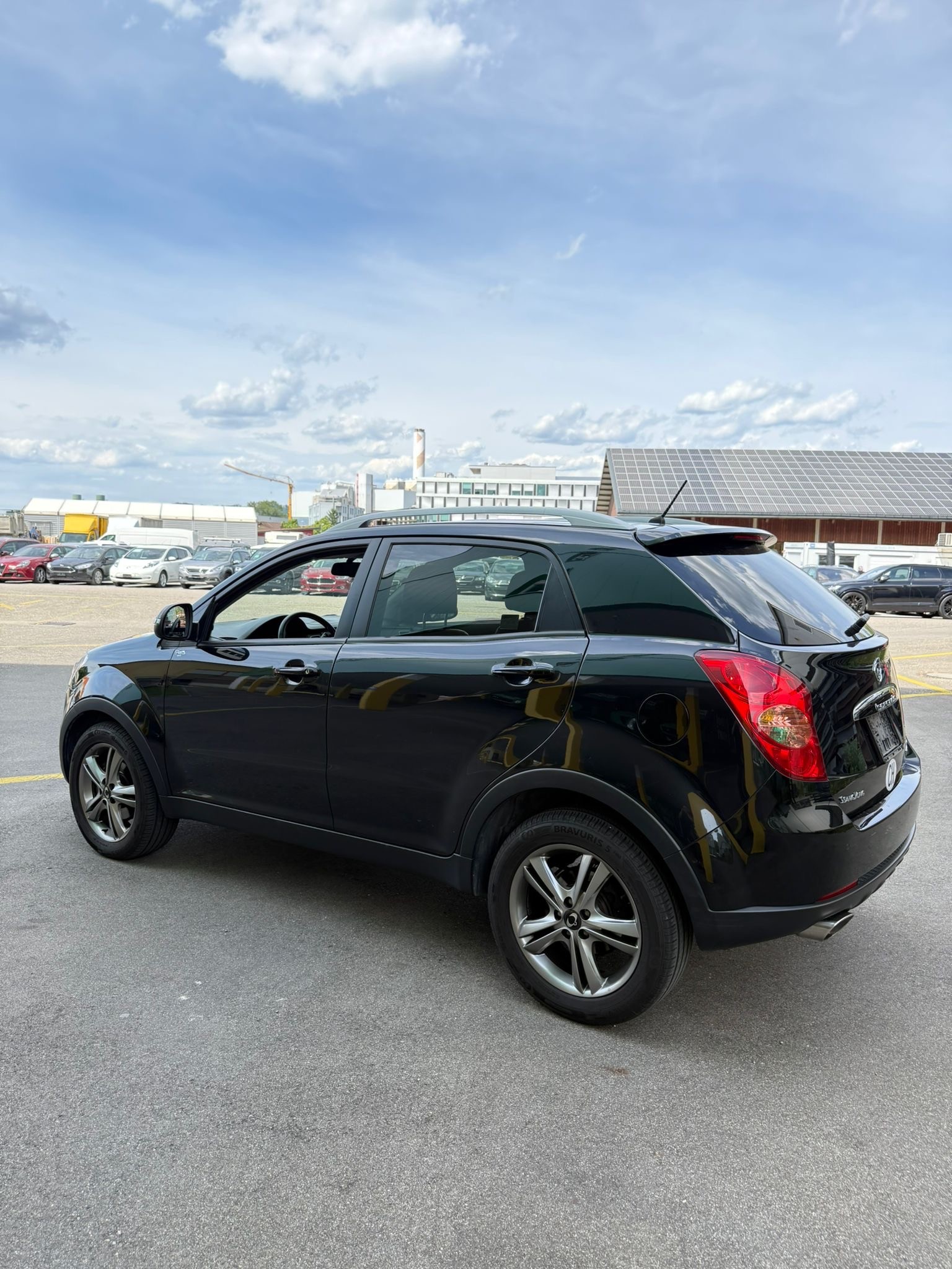 KGM-SsangYong Korando 2.0 e-XDI Quartz 4WD Automatic-image-4