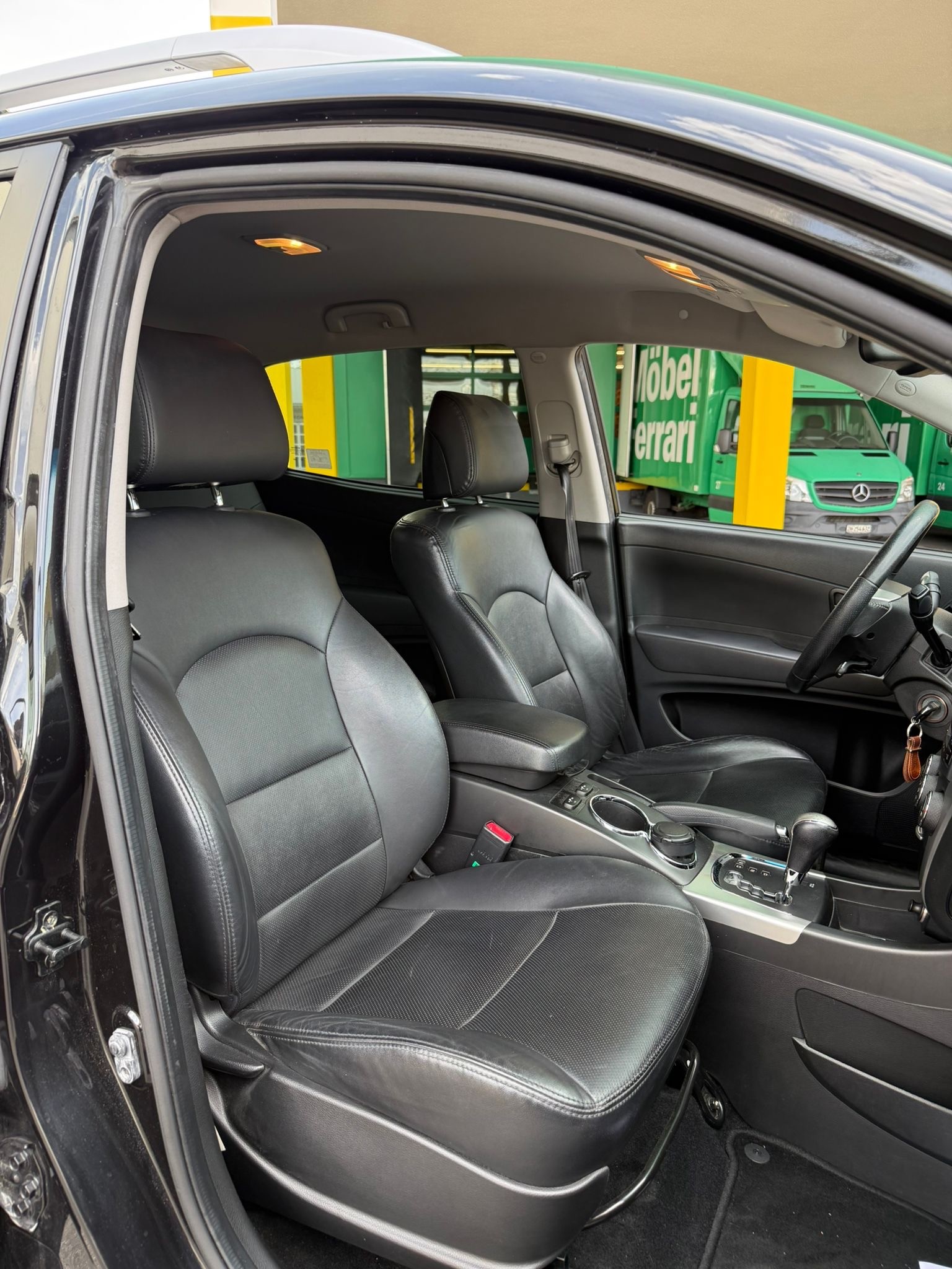 KGM-SsangYong Korando 2.0 e-XDI Quartz 4WD Automatic-image-10