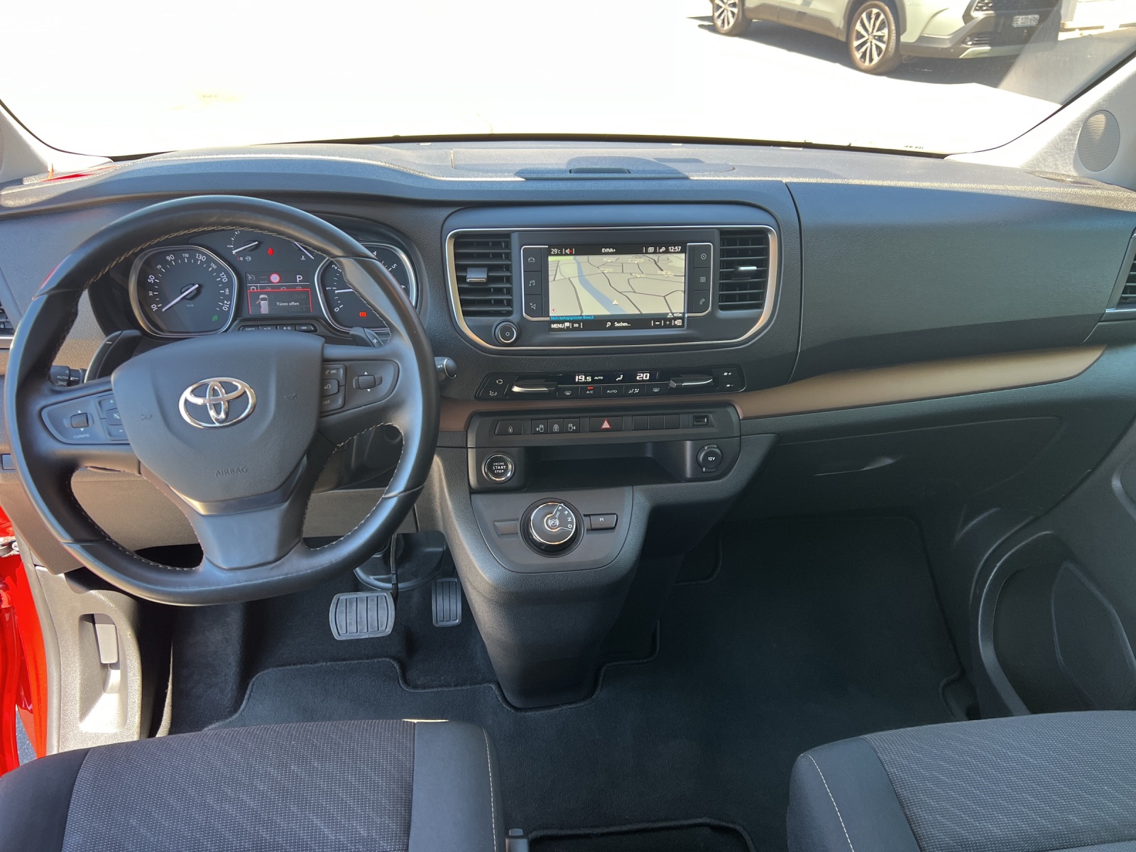 TOYOTA Proace Verso 2.0 D-4D Trend Medium Automatic-image-7