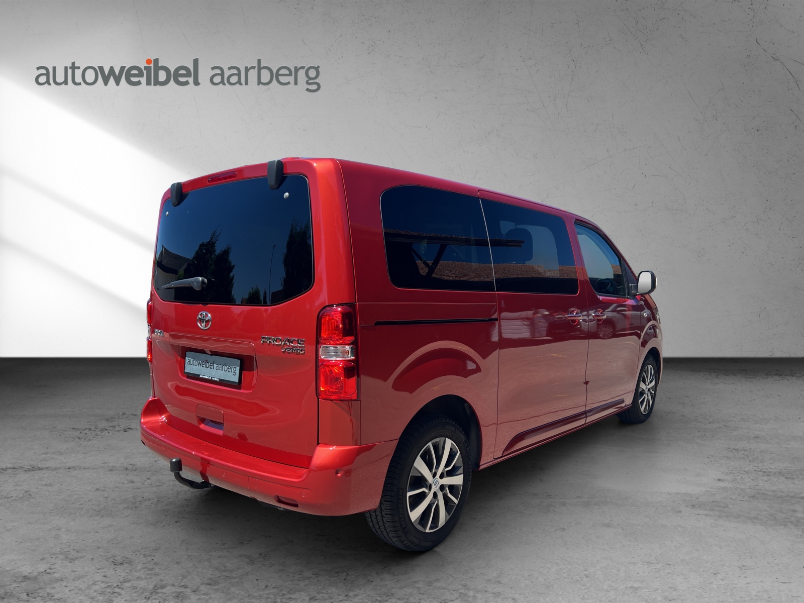 TOYOTA Proace Verso 2.0 D-4D Trend Medium Automatic-image-1