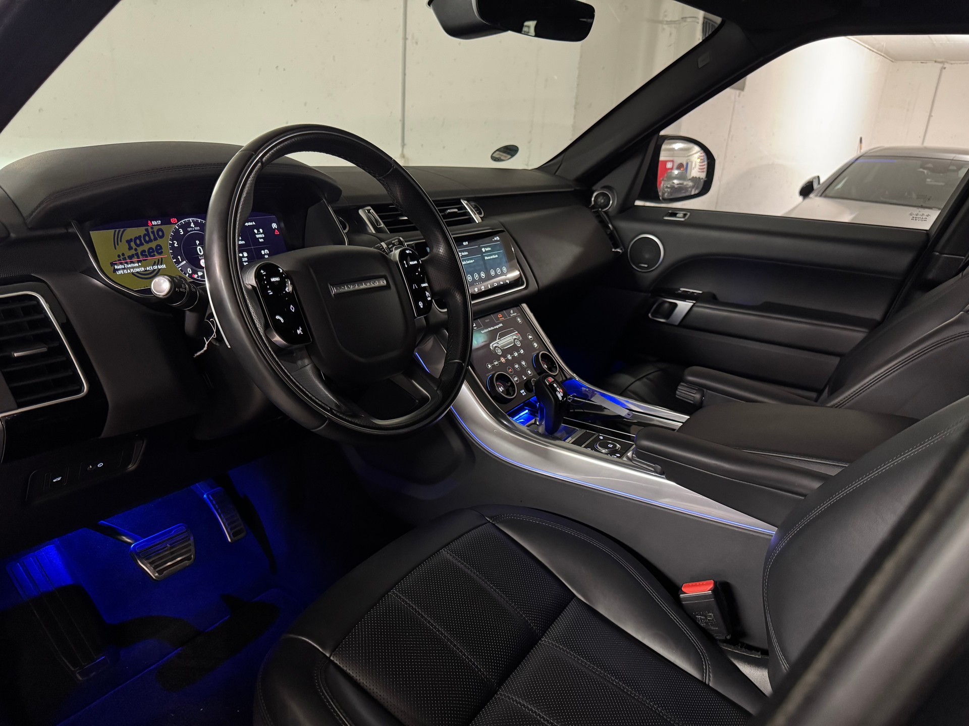 LAND ROVER Range Rover Sport P400 3.0 I6 MHEV HSE Dynamic Automatic / CH-Fahrzeug-image-8