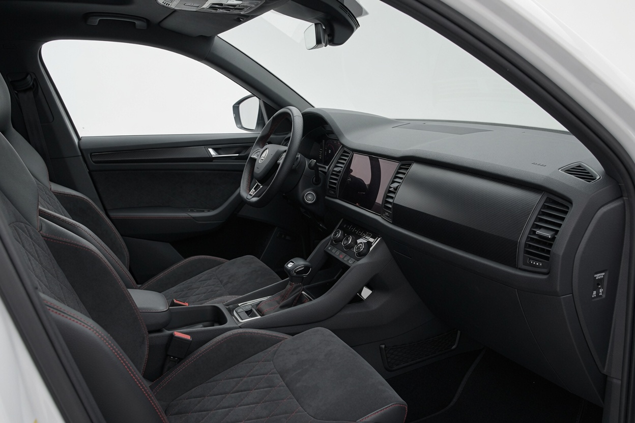 SKODA Kodiaq 2.0 Bi-TDI SCR RS 4x4 DSG-image-12