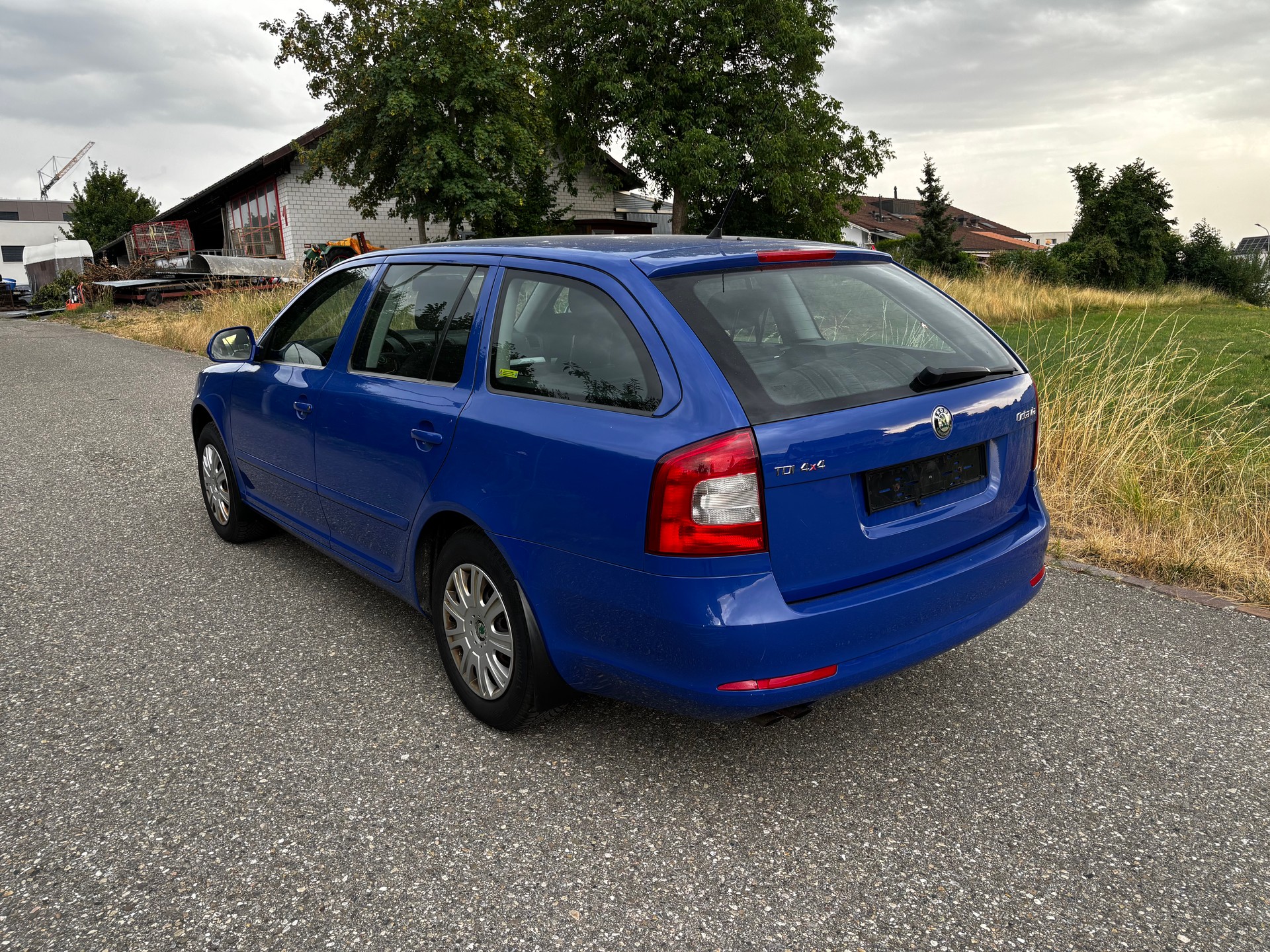 SKODA Octavia Combi 1.9 TDI Swiss Adventure 4x4-image-5