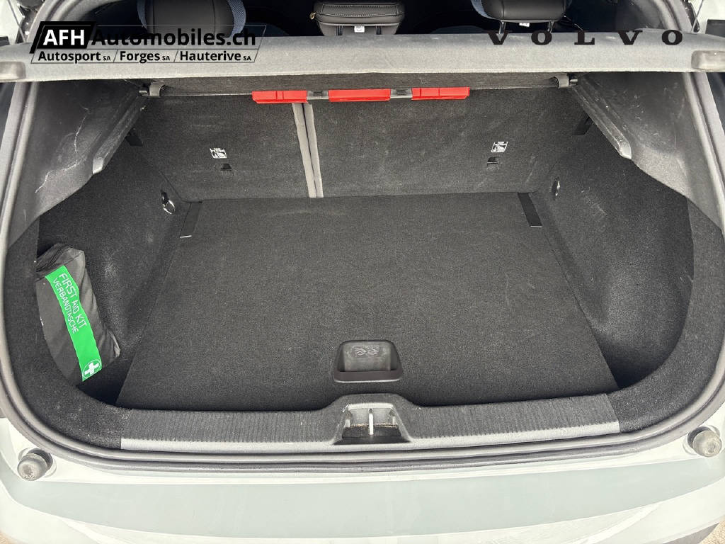 VOLVO EX 30 E60 Plus-image-17