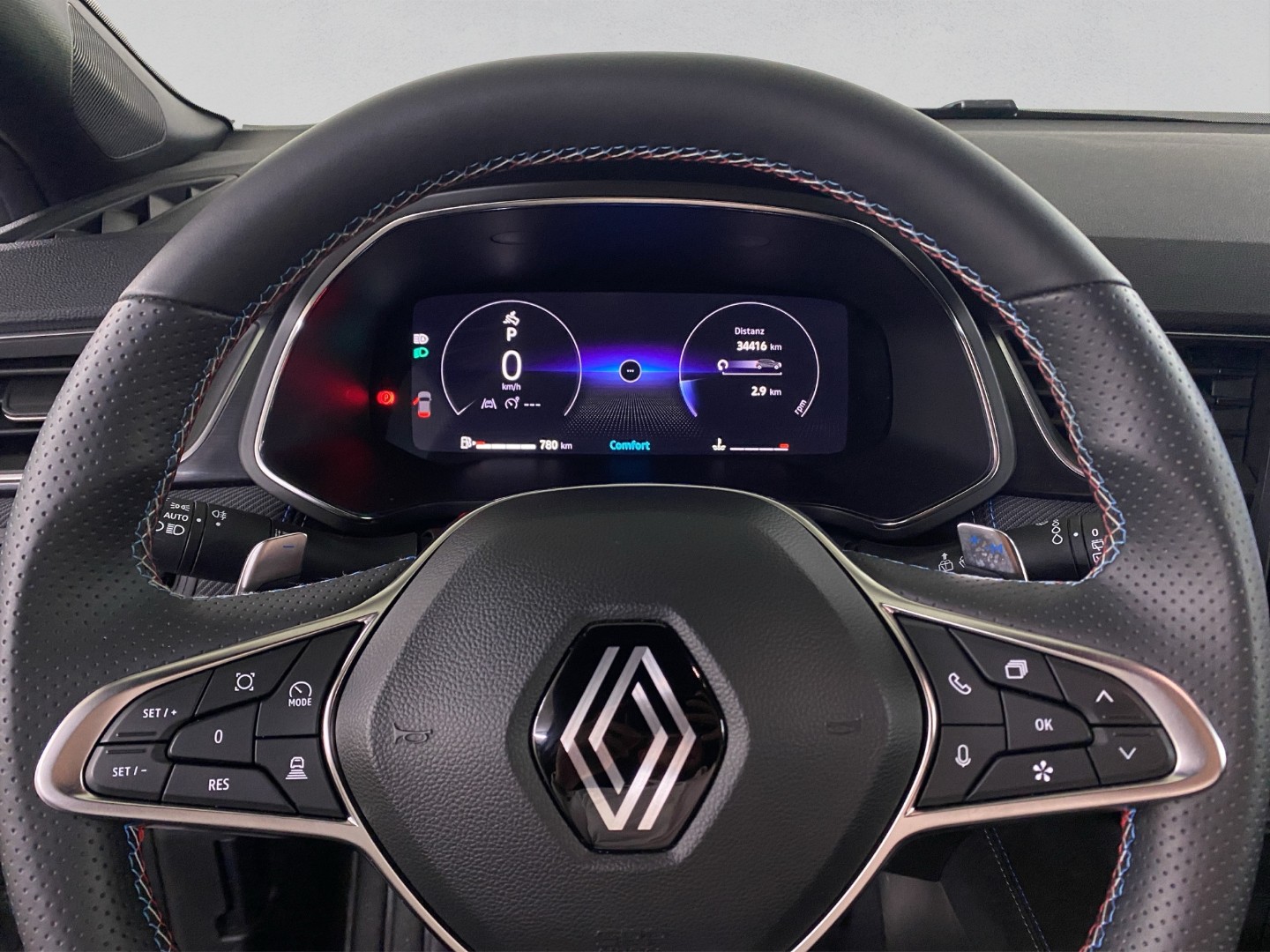RENAULT Captur 1.3 TCe Esprit Alpine EDC-image-9